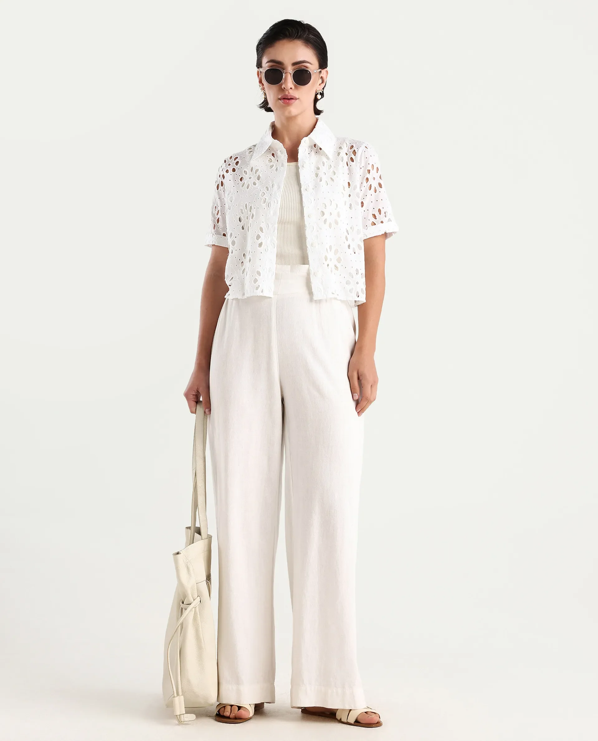 Rareism Women's Epoch White Cotton Collared Plain Crop Regular Fit Shirt - Image 2