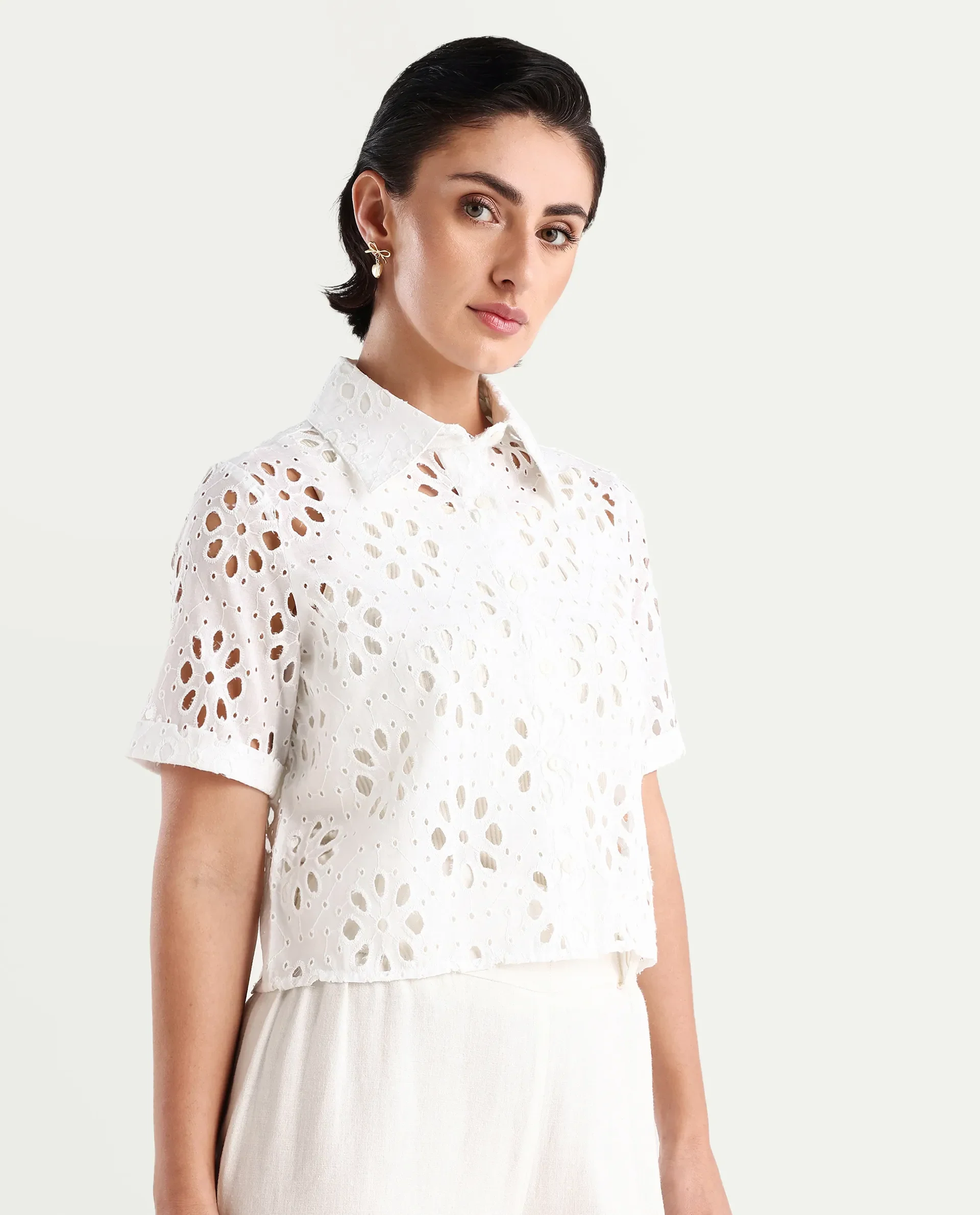 Rareism Women's Epoch White Cotton Collared Plain Crop Regular Fit Shirt - Image 6