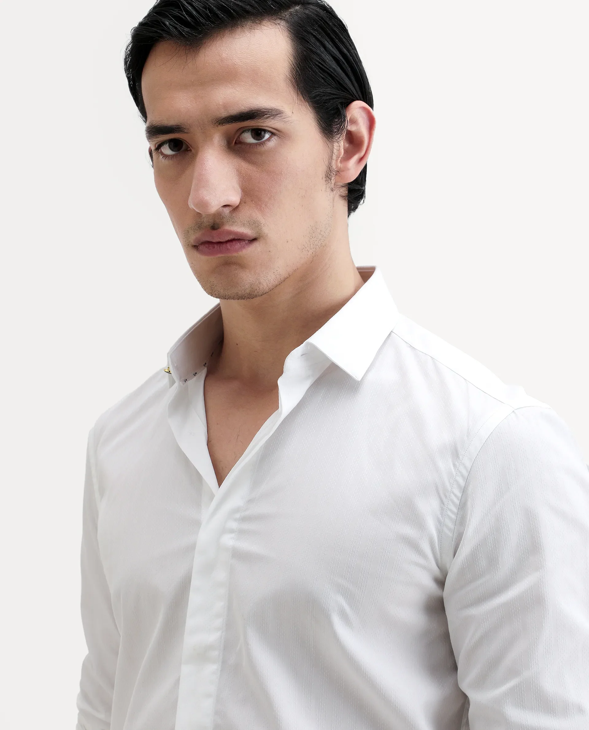 Rare Rabbit Men's Erlane White Cotton Plain Regular Fit Full Sleeve Collared Shirt - Image 4