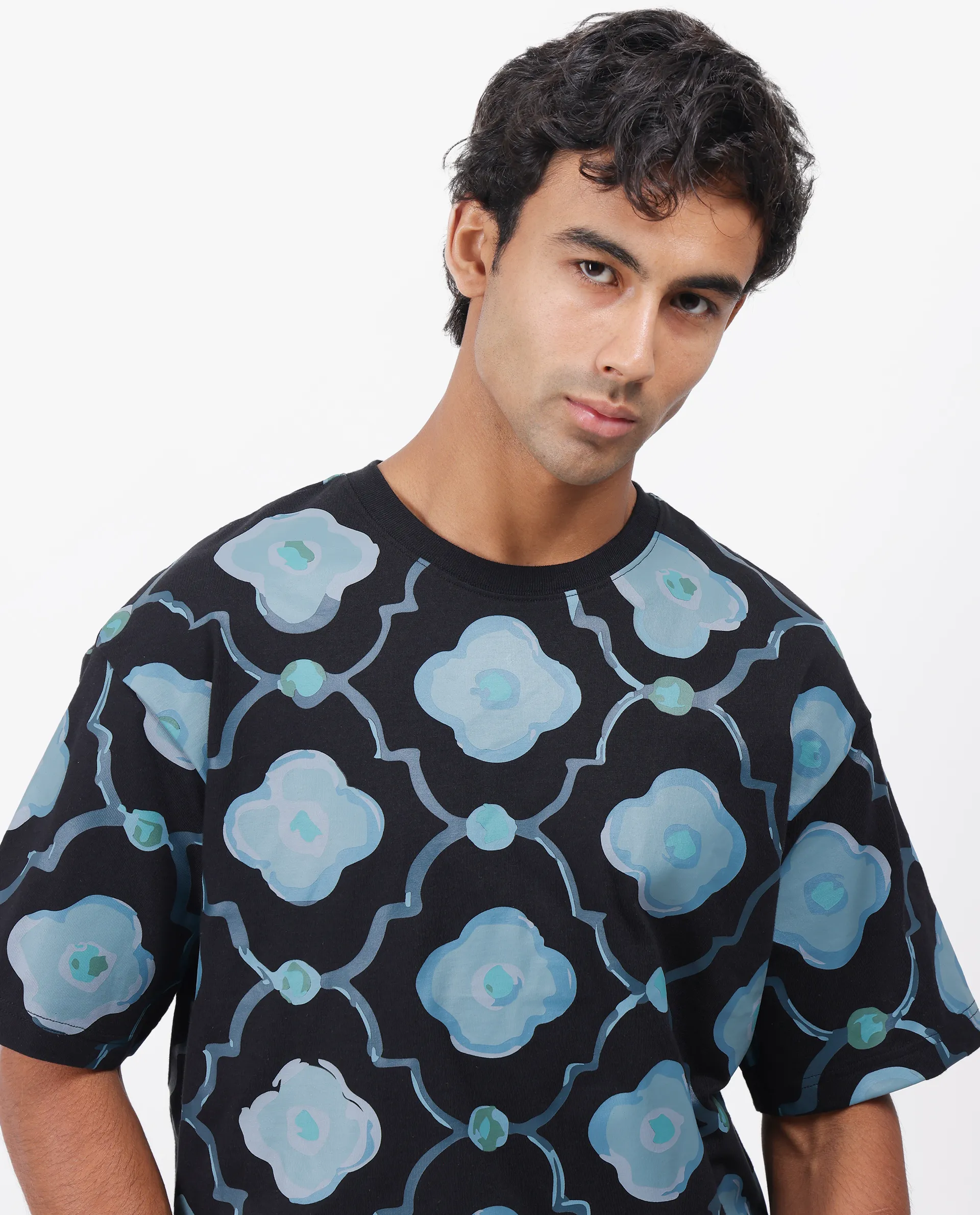 Rare Rabbit Men's Evino Black Cotton Graphic Print Oversized Fit Half Sleeve Crew Neck T-Shirt - Image 2