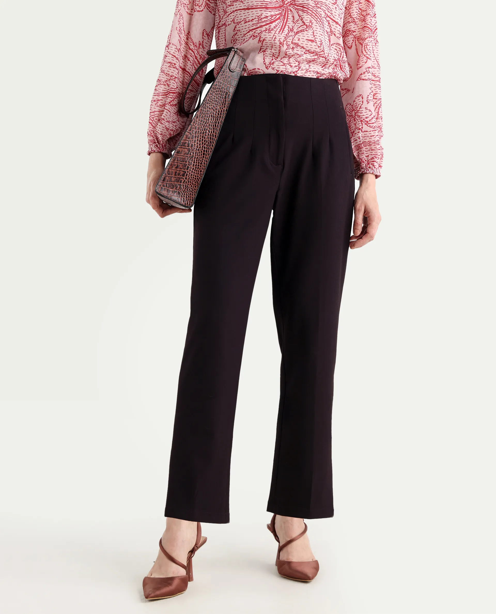 Rareism Women's Falqu Maroon Polyester Blend Plain Ankle Length Tapered Trouser - Image 2