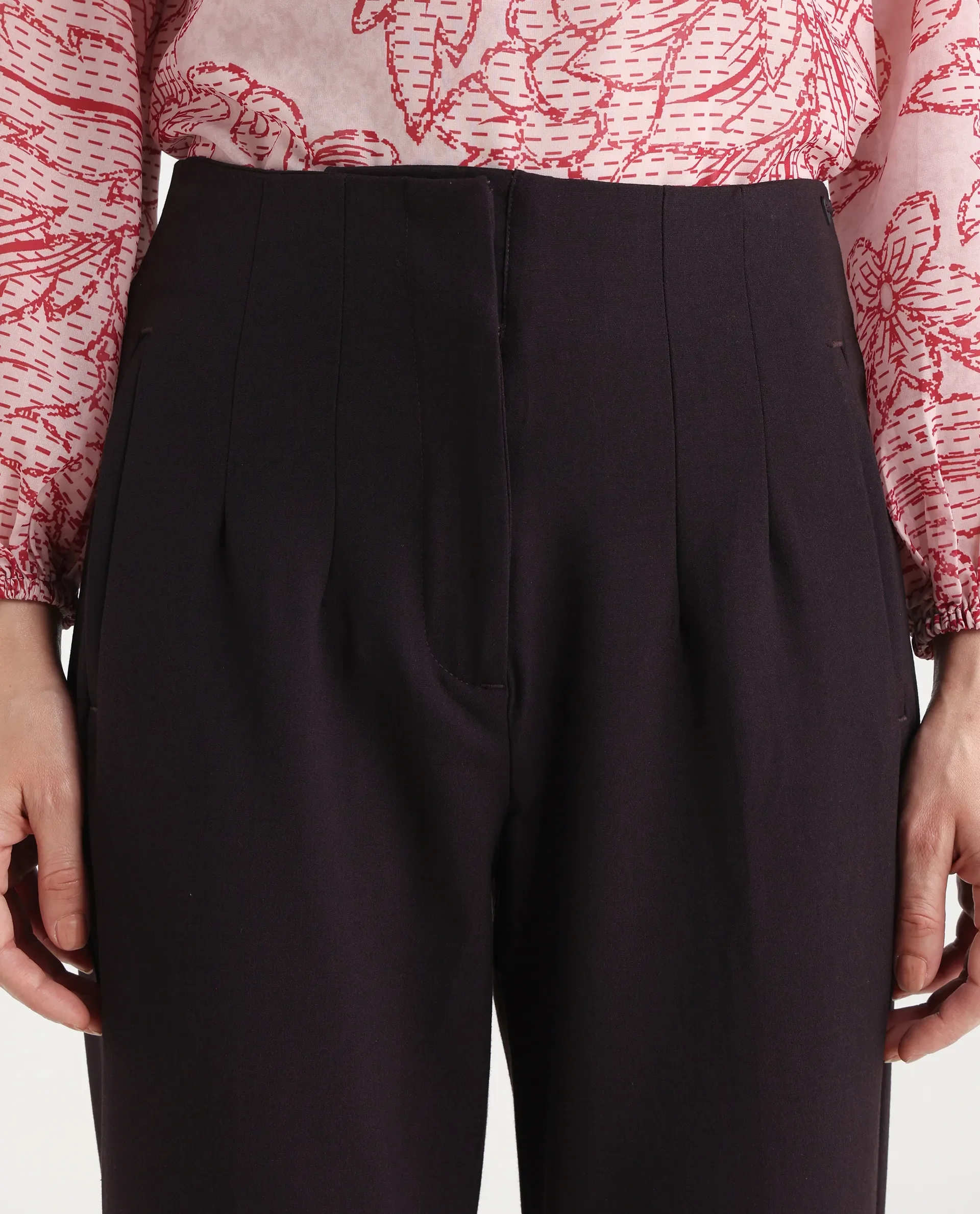Rareism Women's Falqu Maroon Polyester Blend Plain Ankle Length Tapered Trouser - Image 4