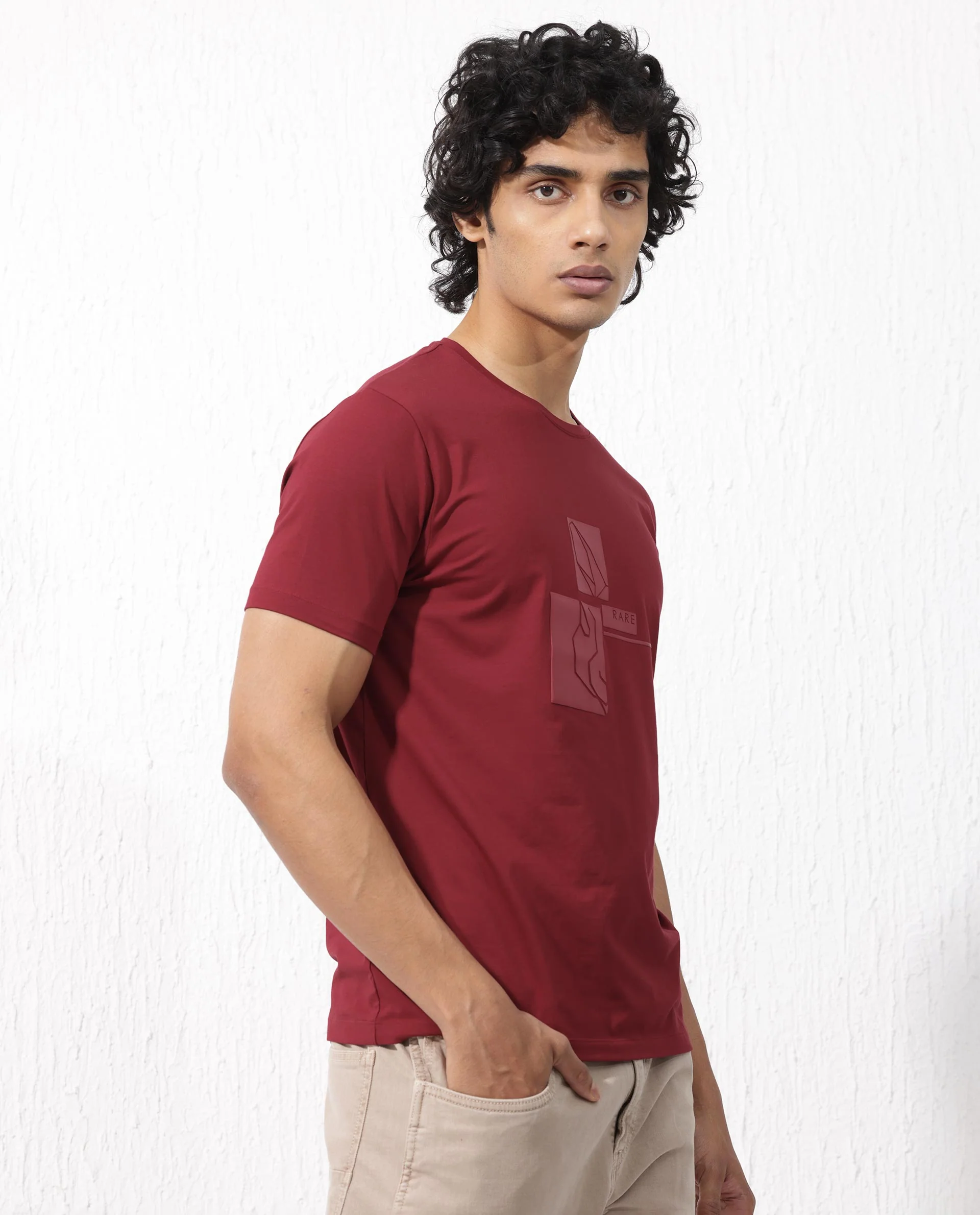 Rare Rabbit Men's Feine Red Cotton Blend Graphic Print Regular Fit Half Sleeve Crew Neck T-Shirt - Image 8