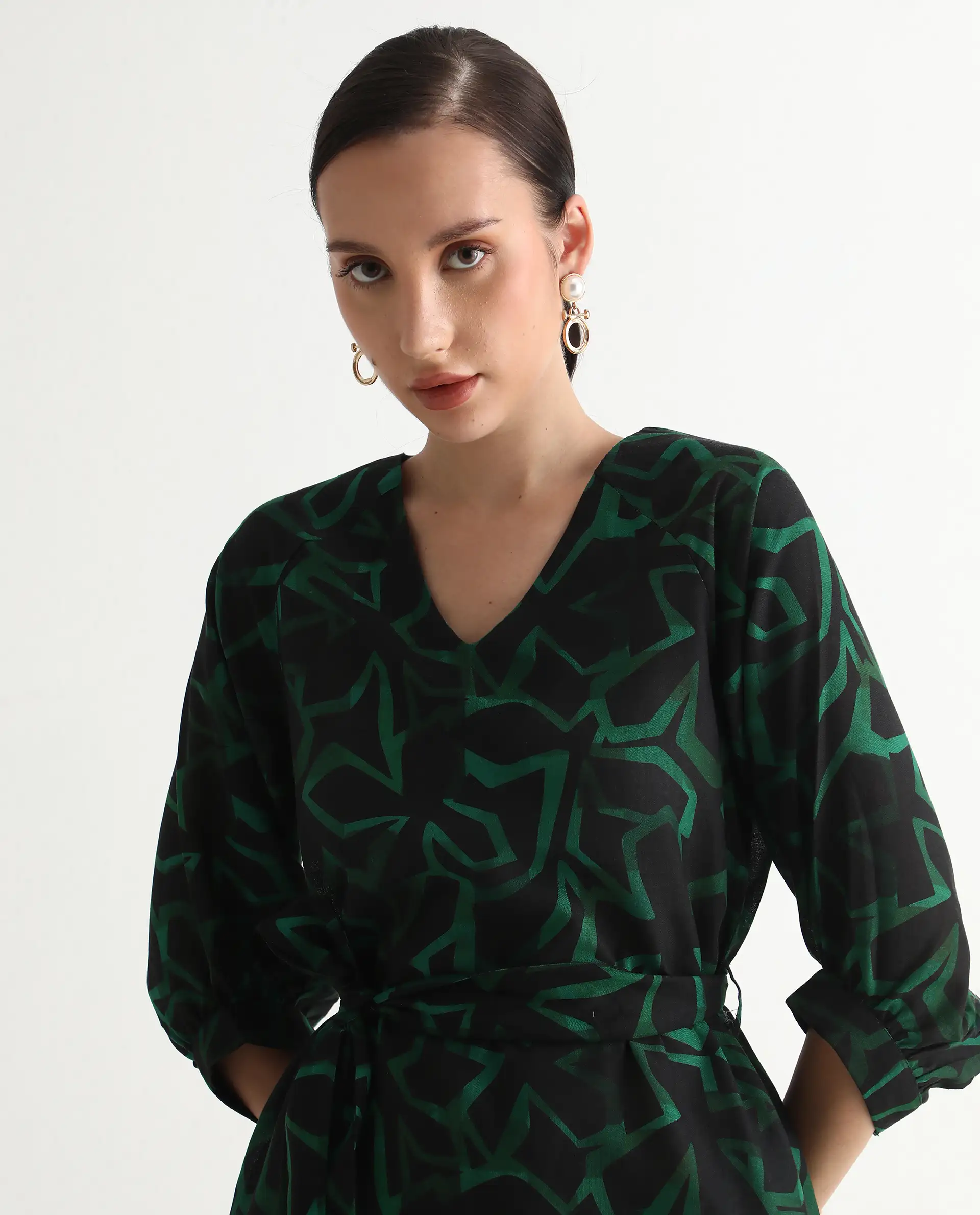 Rareism Women's Feray Dark Black Linen V-Neck Geometric Print Bishop Sleeve Midi A-Line Dress - Image 4