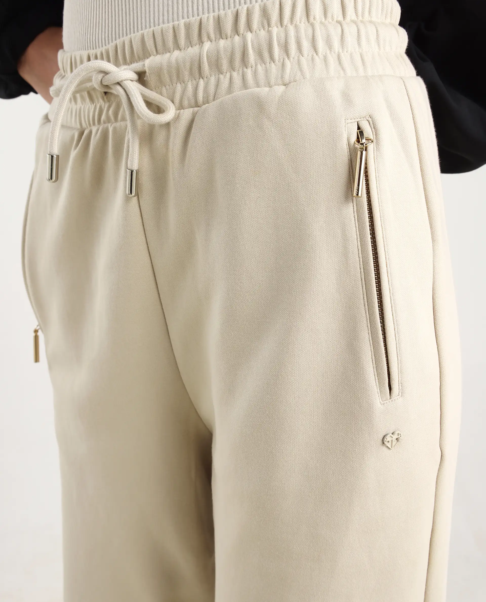 Rareism Women's Fider Beige Cotton Blend Plain Ankle Length Tapered Track Pant - Image 4