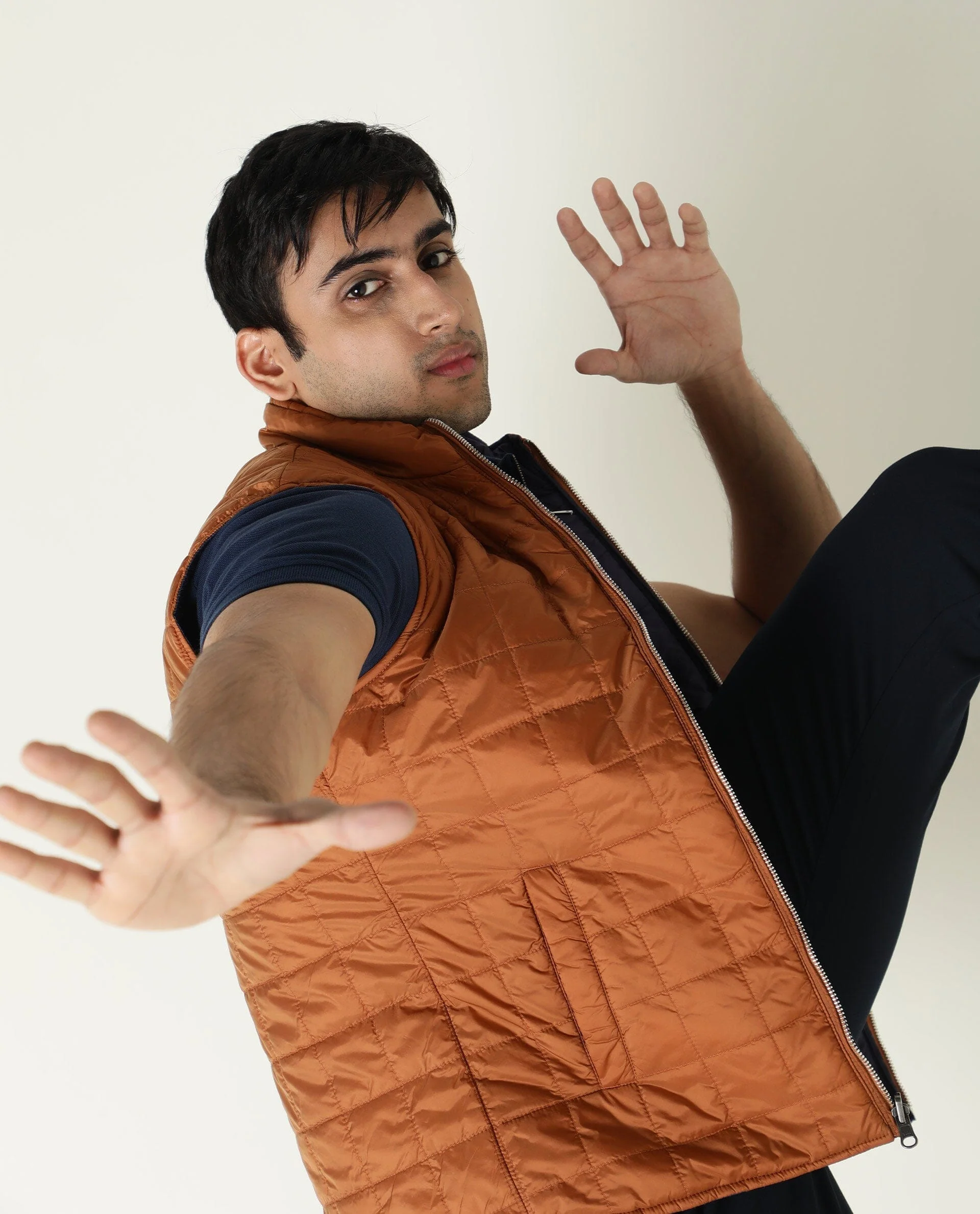 Rare Rabbit Men's Fillex Dark Blue Nylon Plain Regular Fit Sleeveless Mandarin Collar Jacket - Image 4