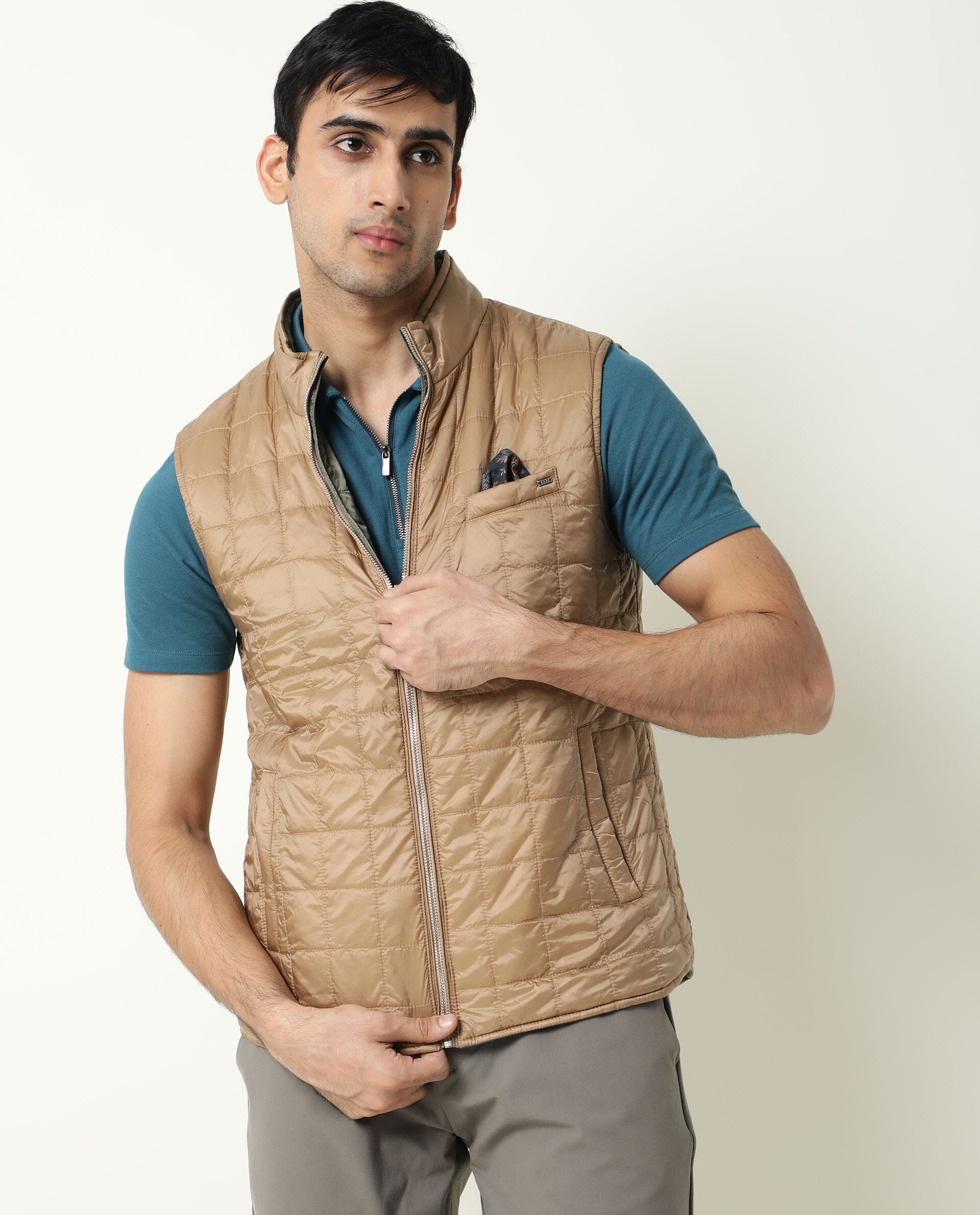 Rare Rabbit Men's Fillex Olive Nylon Plain Regular Fit Sleeveless Mandarin Collar Jacket - Image 7