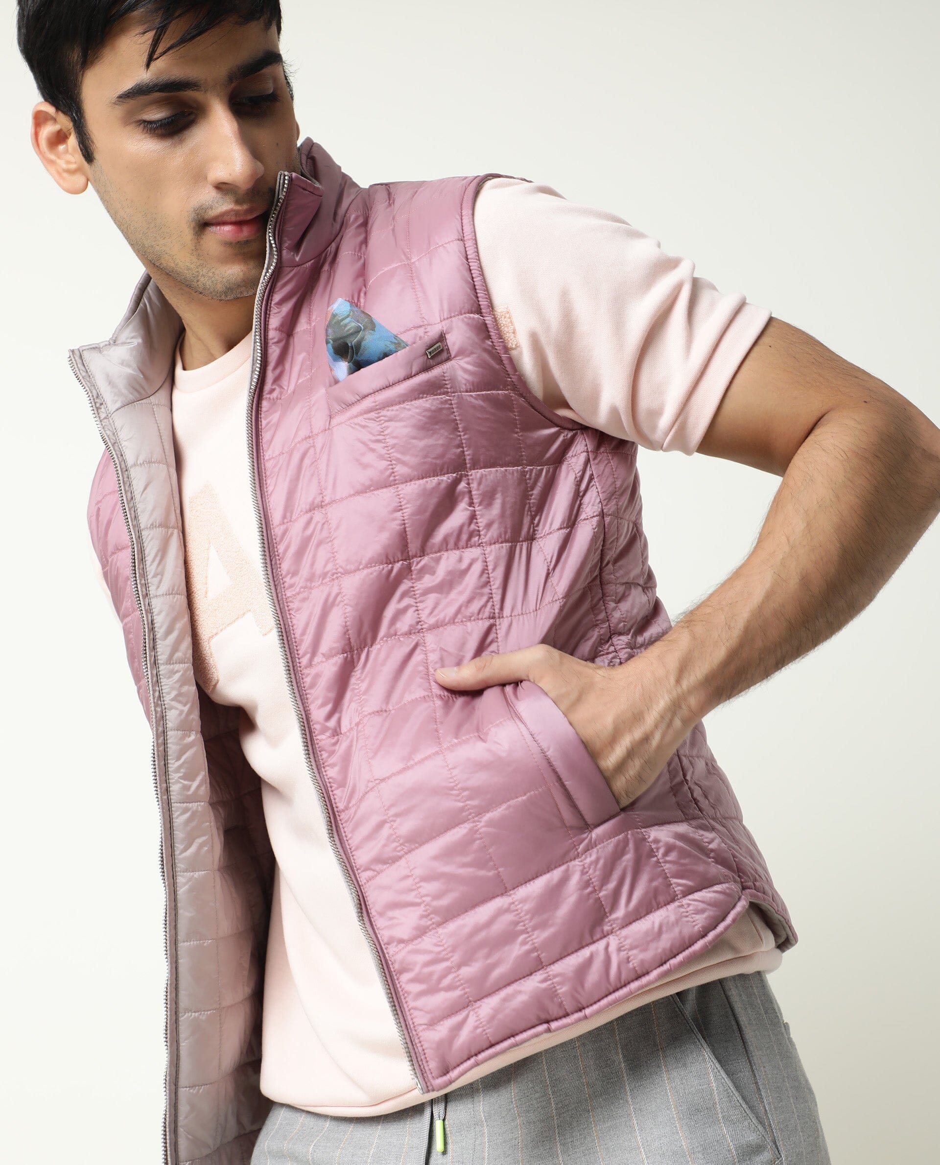 Rare Rabbit Men's Fillex Silver Nylon Plain Regular Fit Sleeveless Mandarin Collar Jacket - Image 2