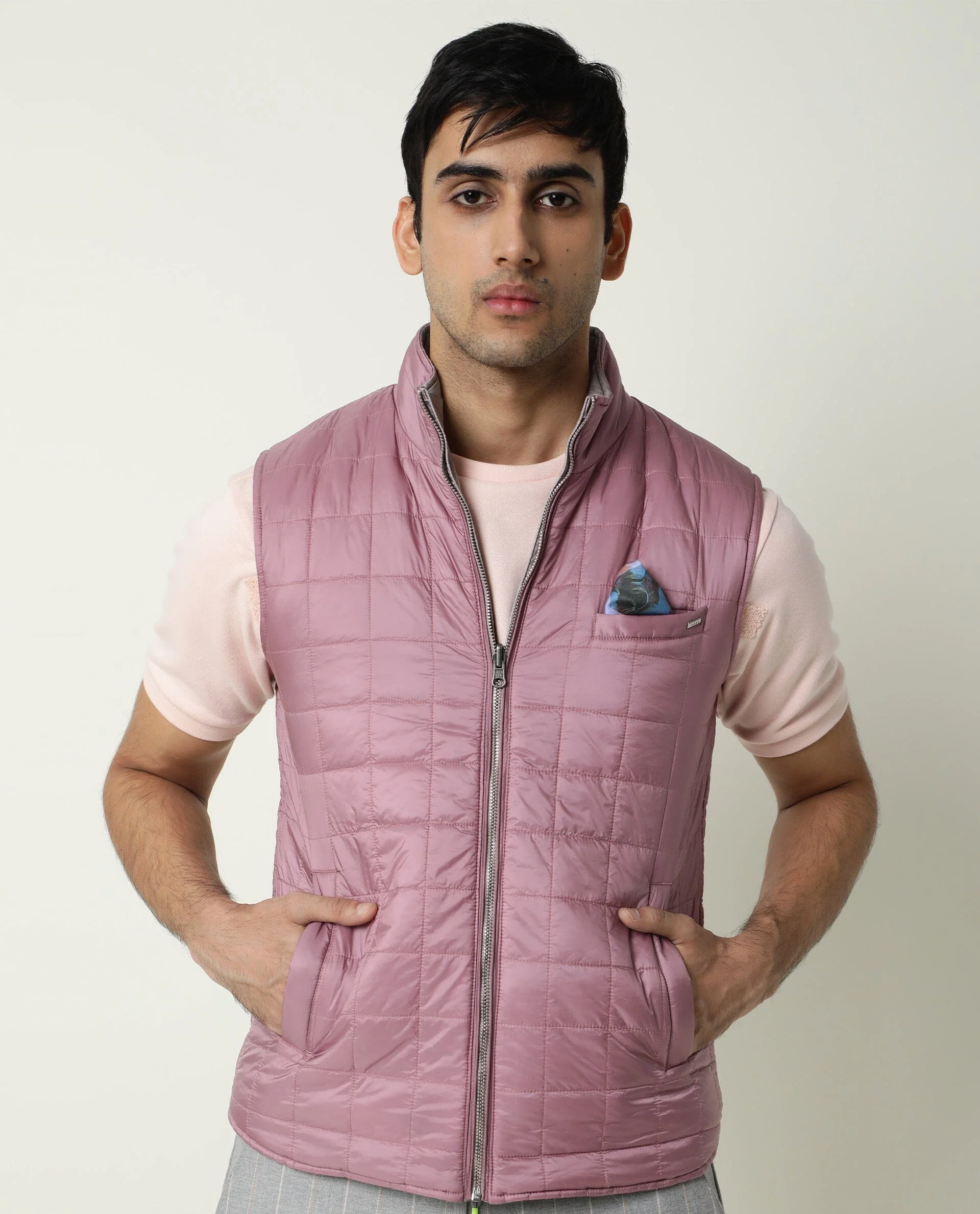 Rare Rabbit Men's Fillex Silver Nylon Plain Regular Fit Sleeveless Mandarin Collar Jacket - Image 3