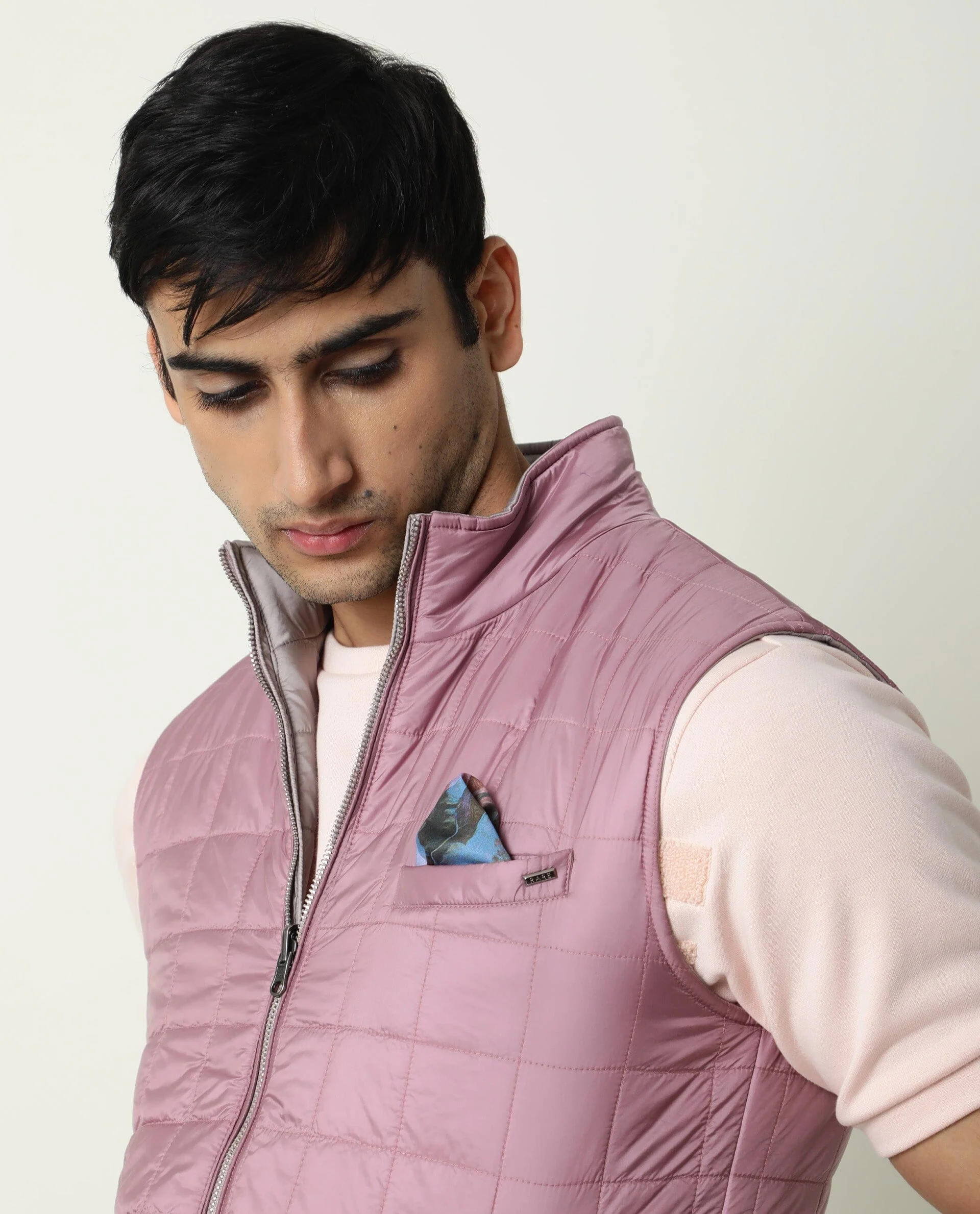 Rare Rabbit Men's Fillex Silver Nylon Plain Regular Fit Sleeveless Mandarin Collar Jacket - Image 4