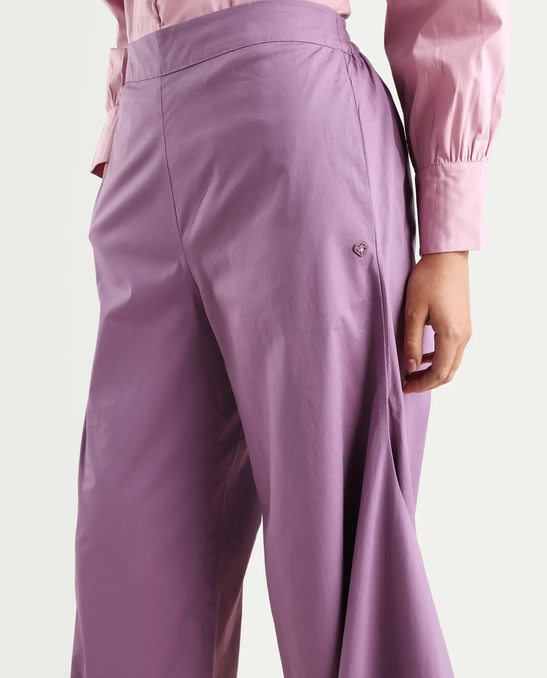 Rareism Women's Filom Dusky Purple Cotton Blend Plain Ankle Length Flared Trouser - Image 4
