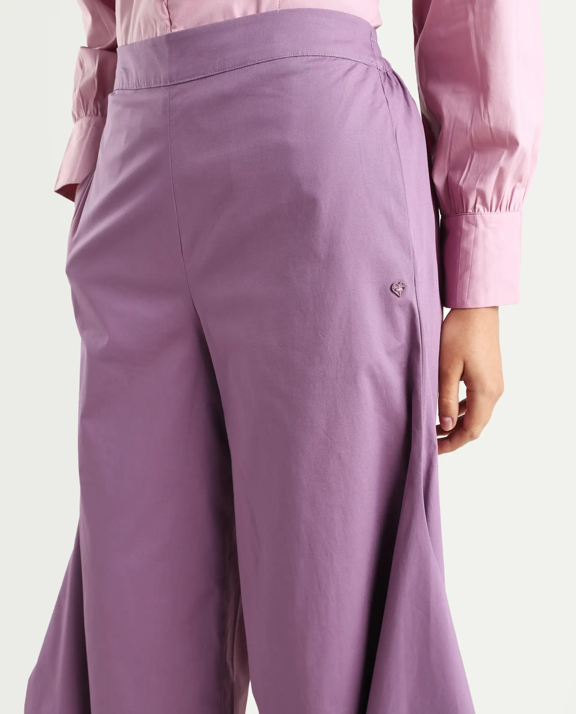 Rareism Women's Filom Dusky Purple Cotton Blend Plain Ankle Length Flared Trouser - Image 5