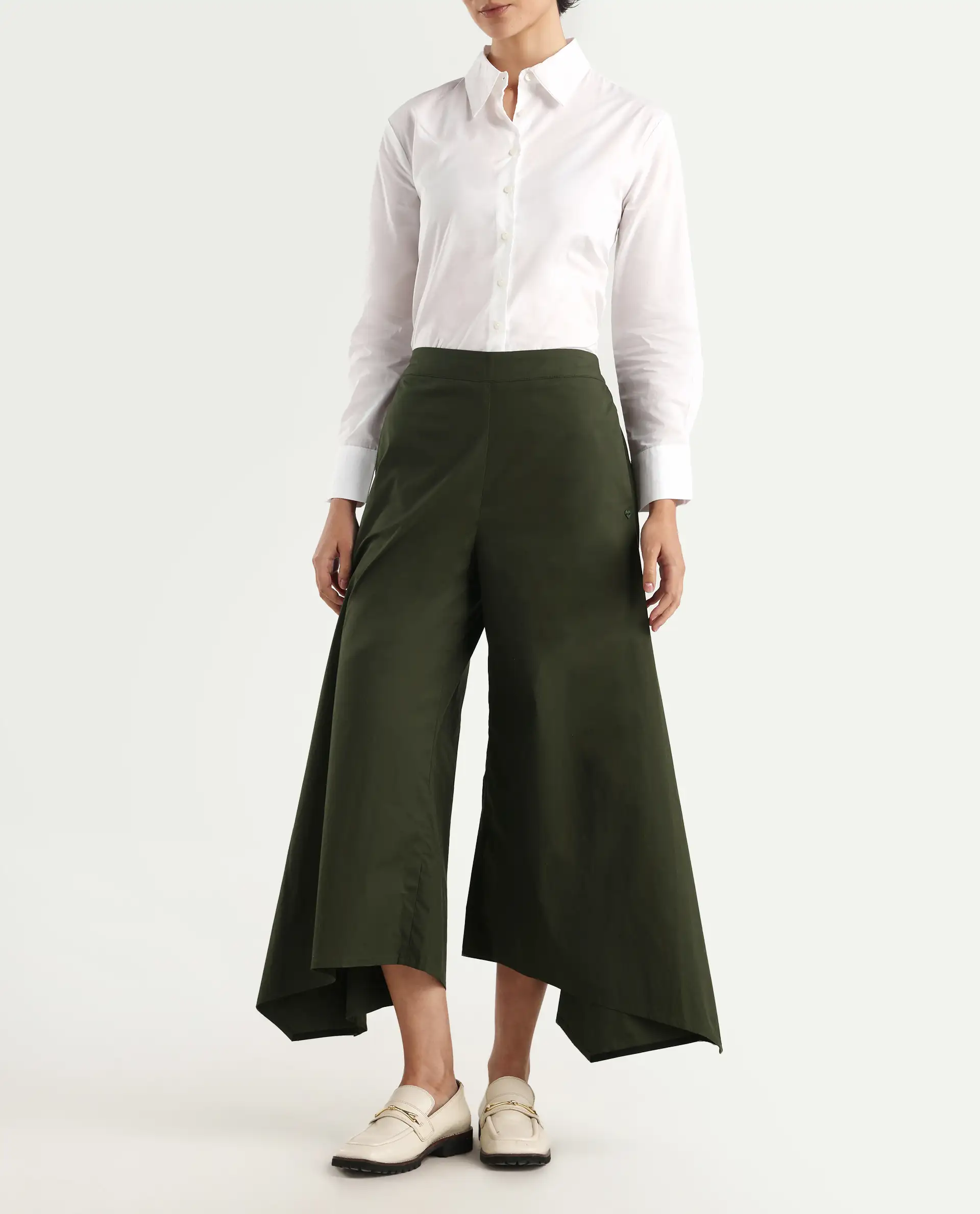 Rareism Women's Filom Green Cotton Blend Plain Ankle Length Flared Trouser - Image 2