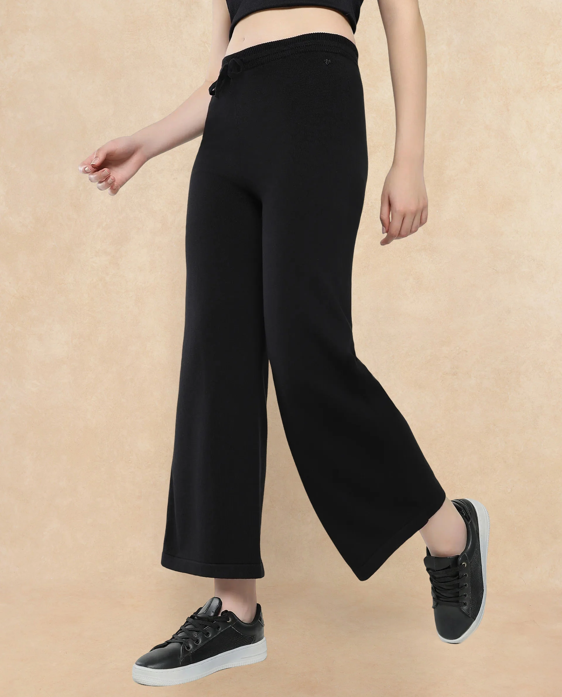 Rareism Women's Finnet B Black Knit Plain Ankle Length Wide Leg Track Pant - Image 3