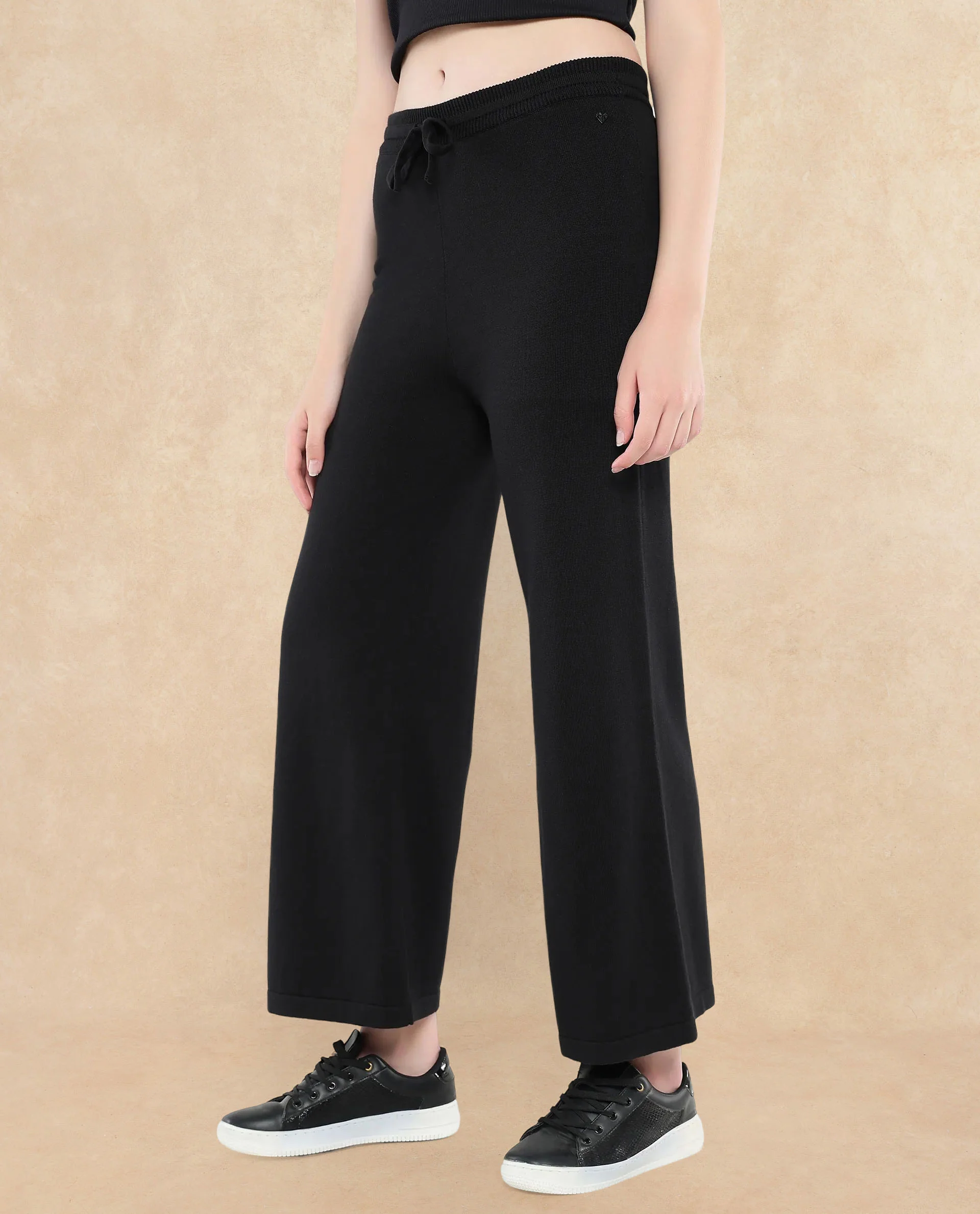 Rareism Women's Finnet B Black Knit Plain Ankle Length Wide Leg Track Pant - Image 4