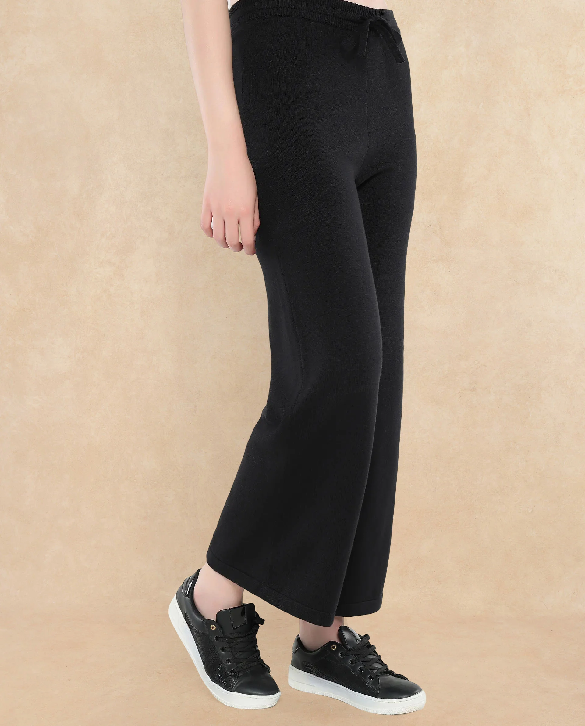 Rareism Women's Finnet B Black Knit Plain Ankle Length Wide Leg Track Pant - Image 5