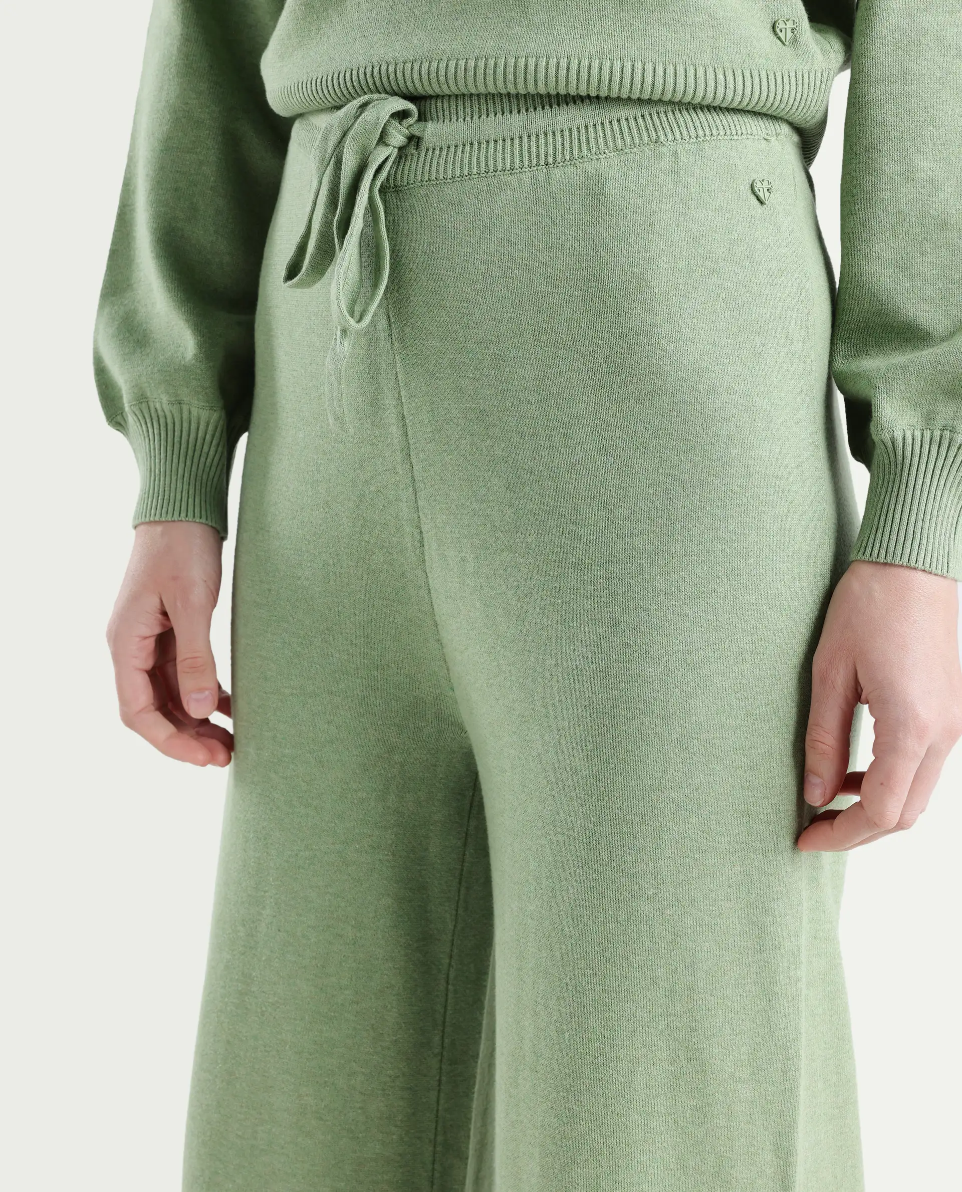 Rareism Women's Finnet B Dusky Green Knit Plain Ankle Length Straight Fit Track Pant - Image 4
