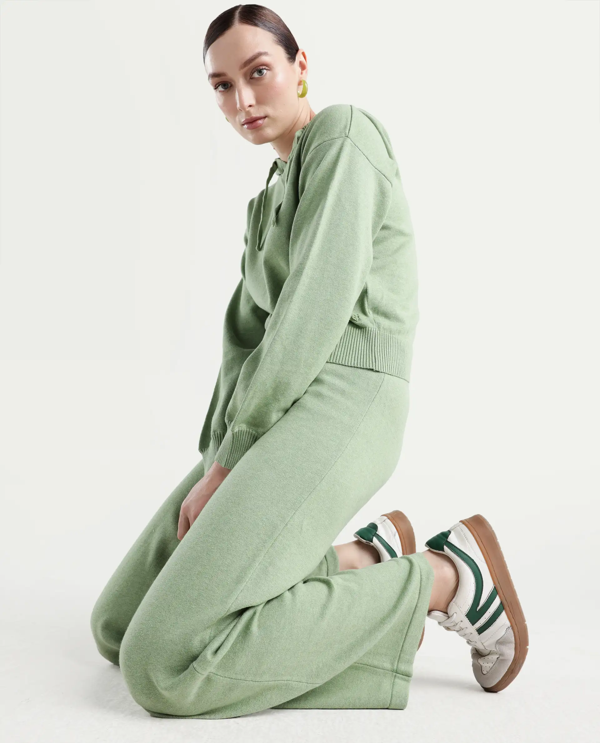 Rareism Women's Finnet B Dusky Green Knit Plain Ankle Length Straight Fit Track Pant - Image 5