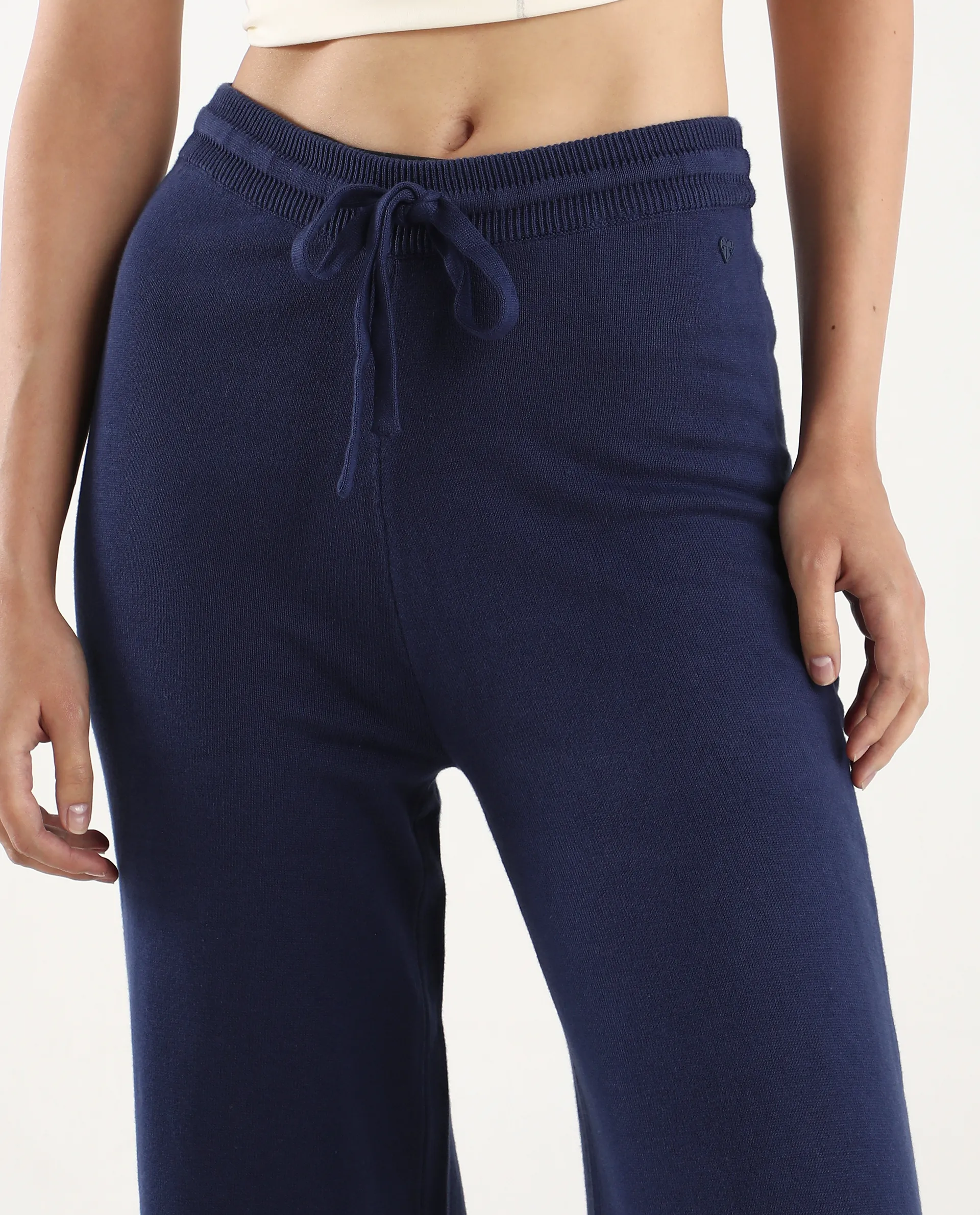 Rareism Women's Finnet B Navy Knit Plain Ankle Length Wide Leg Track Pant - Image 4