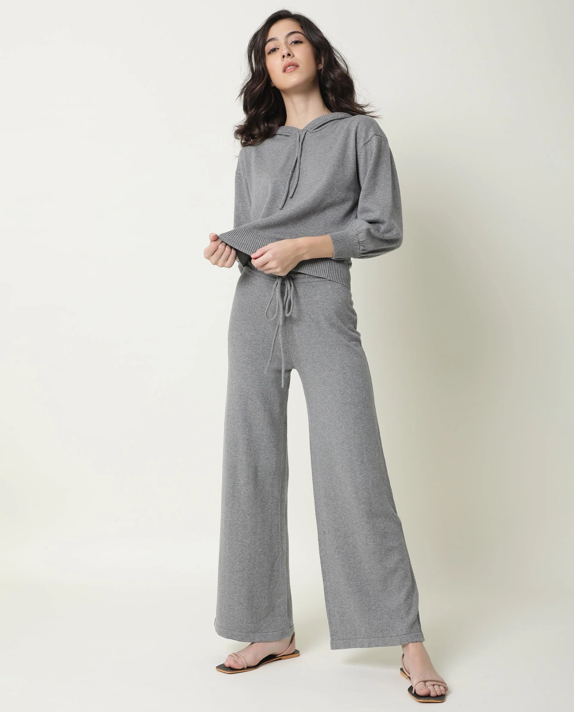 Rareism Women's Finn Track Grey Cotton Plain Ankle Length Flared Track Pant - Image 3