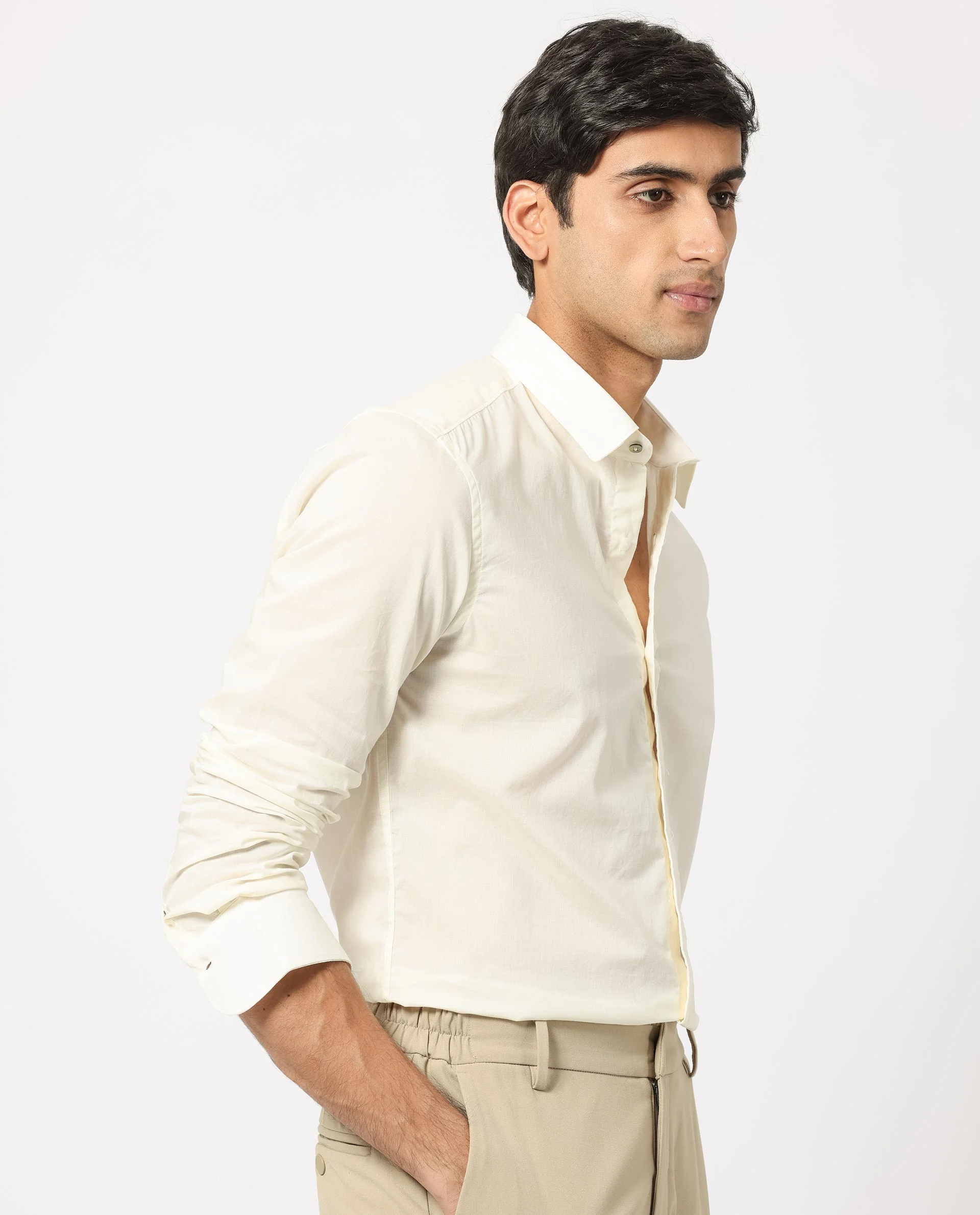 Rare Rabbit Men's Flees White Cotton Plain Regular Fit Full Sleeve Collared Shirt - Image 3