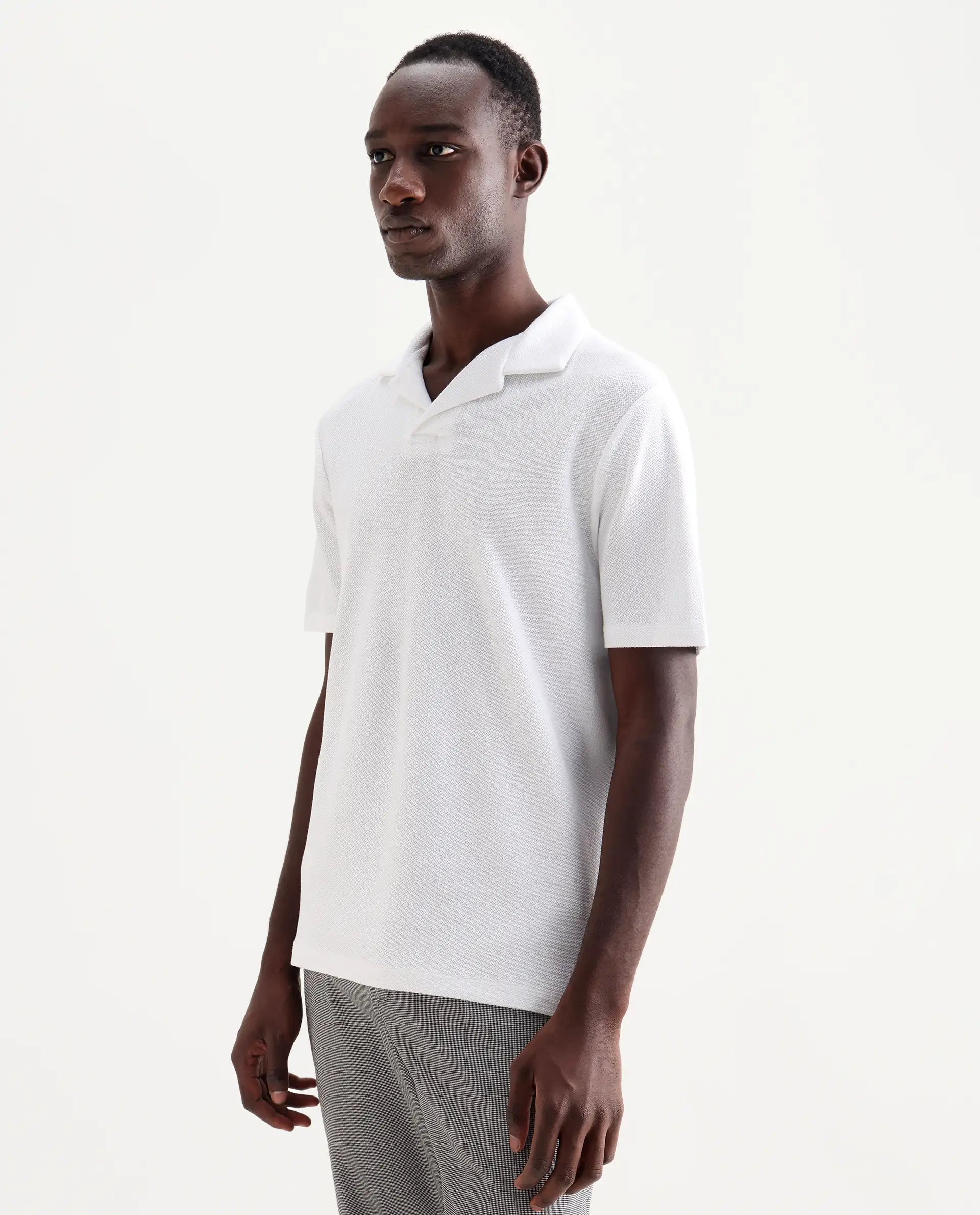 Rare Rabbit Men's Flen White Cotton Plain Regular Fit Half Sleeve Polo - Image 3