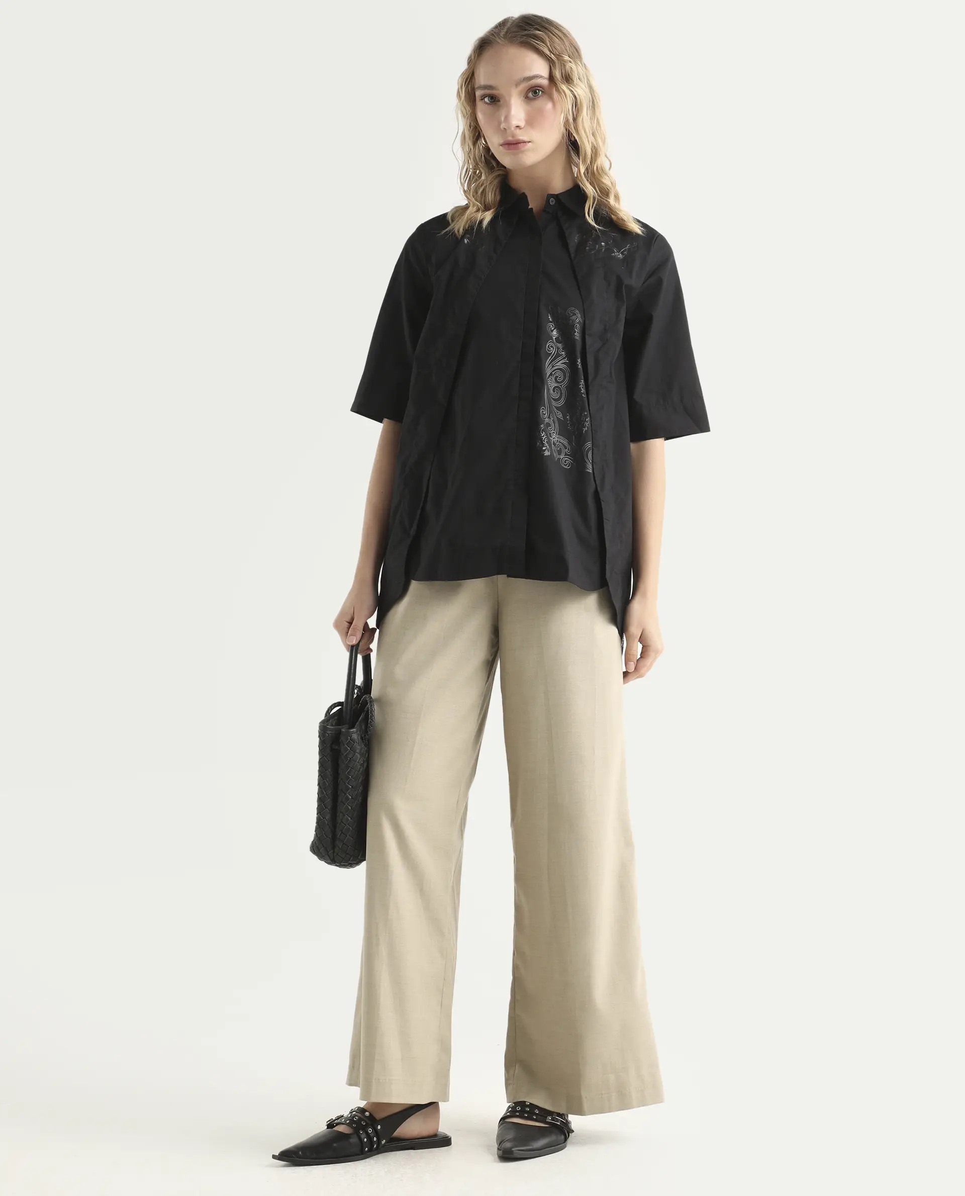 Rareism Women's Flick Black Cotton Spread Collar Plain Regular Fit Top - Image 2
