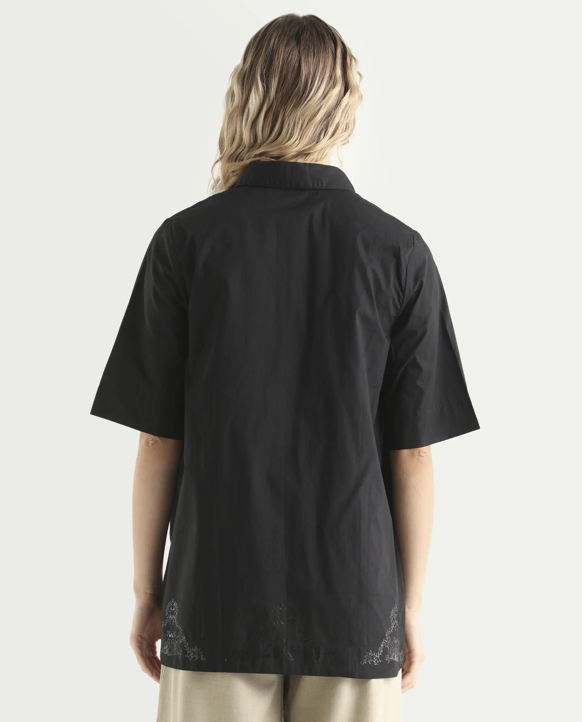Rareism Women's Flick Black Cotton Spread Collar Plain Regular Fit Top - Image 7