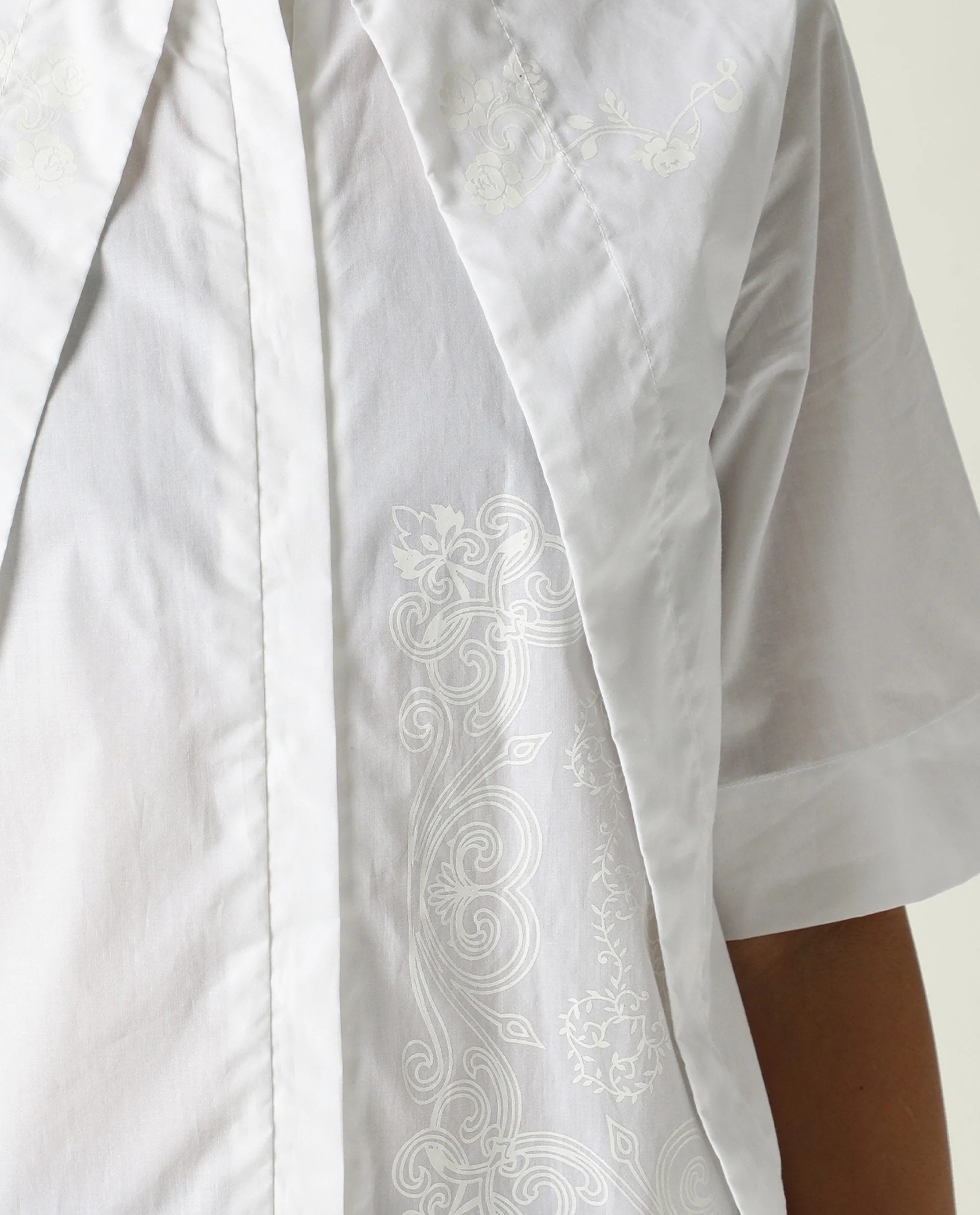 Rareism Women's Flick White Cotton Spread Collar Plain Regular Fit Top - Image 4
