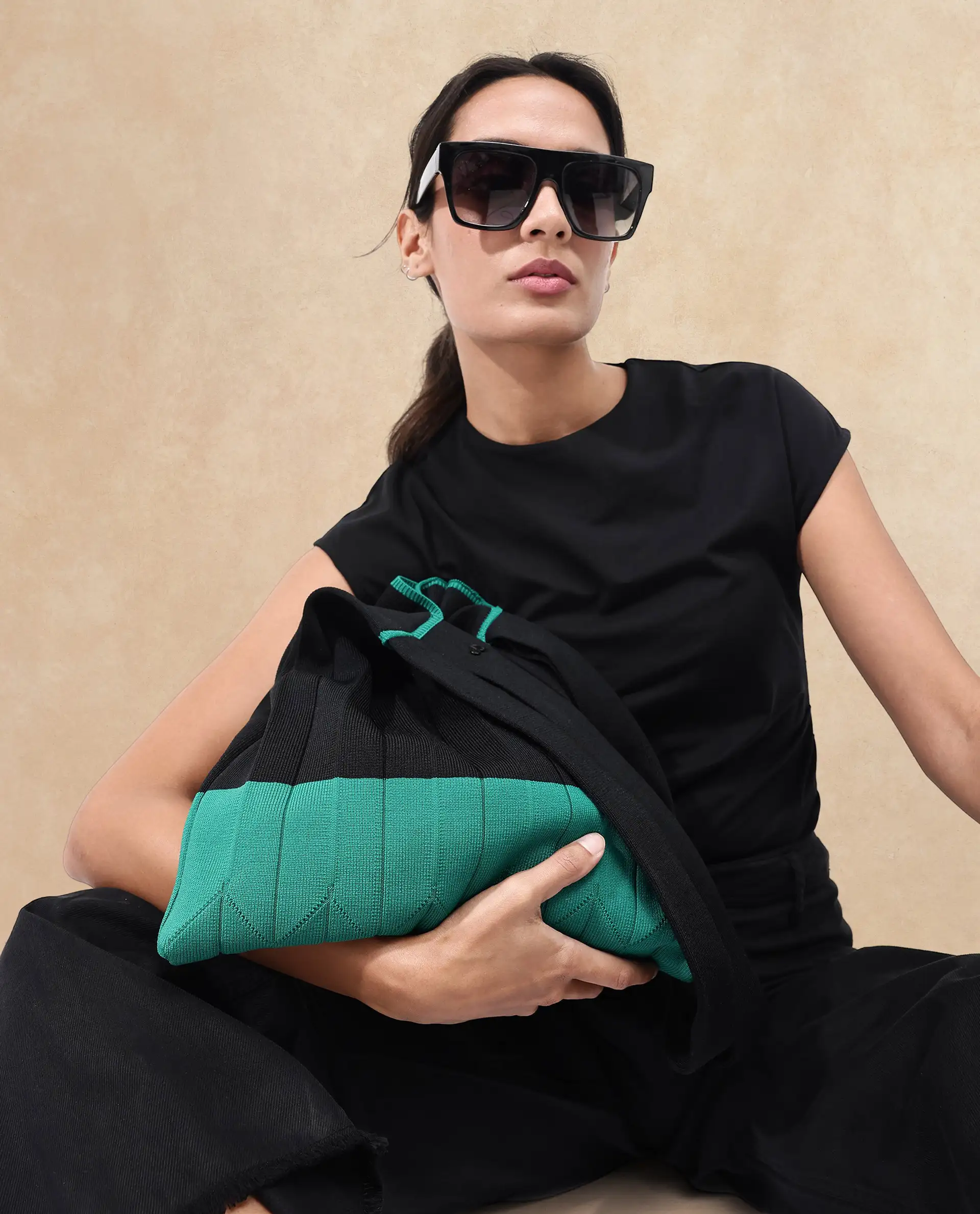Rareism Articale Women Flounce Black Fabric Polyester Fabric Colorblock Knitted Tote Bag - Image 4