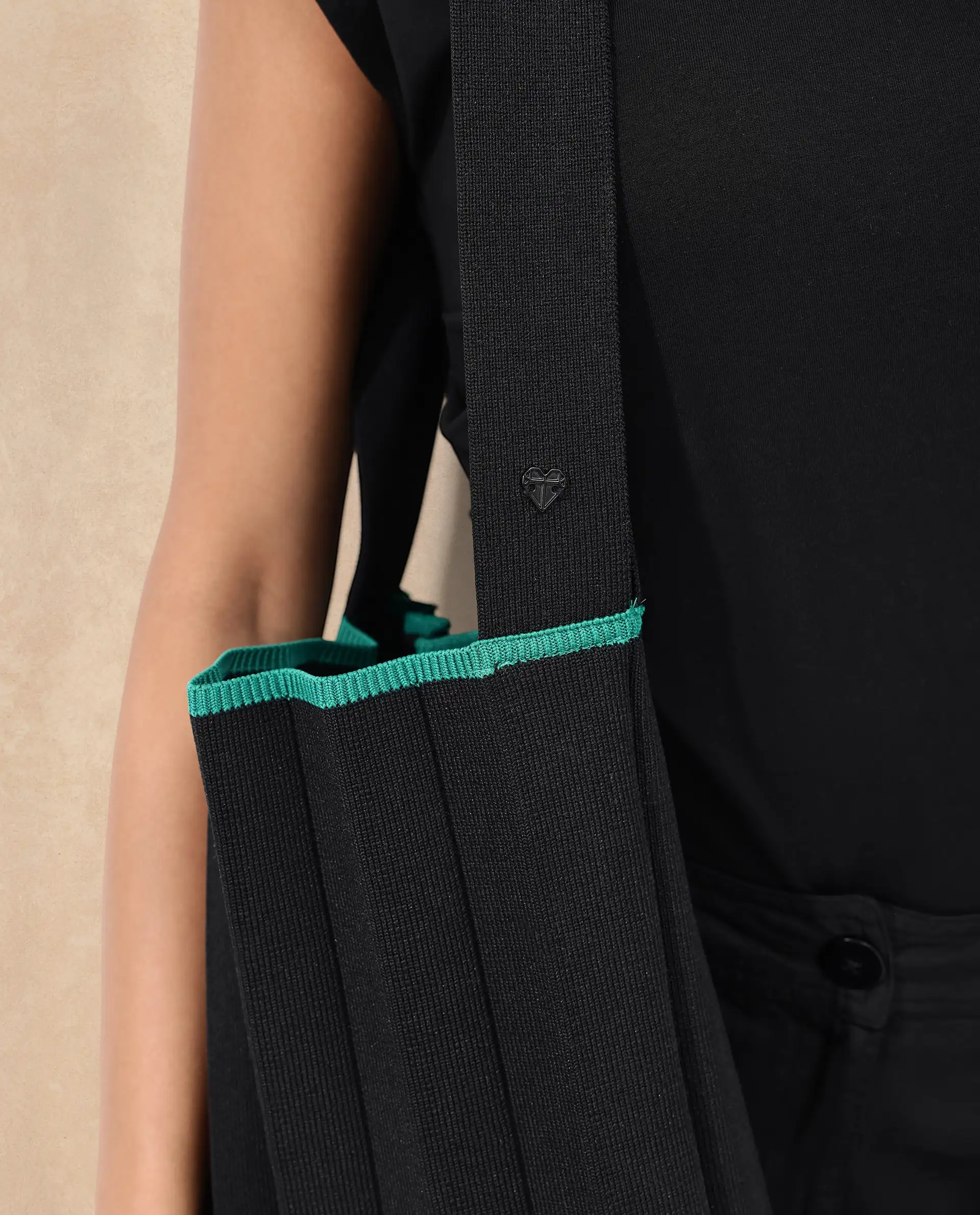 Rareism Articale Women Flounce Black Fabric Polyester Fabric Colorblock Knitted Tote Bag - Image 6