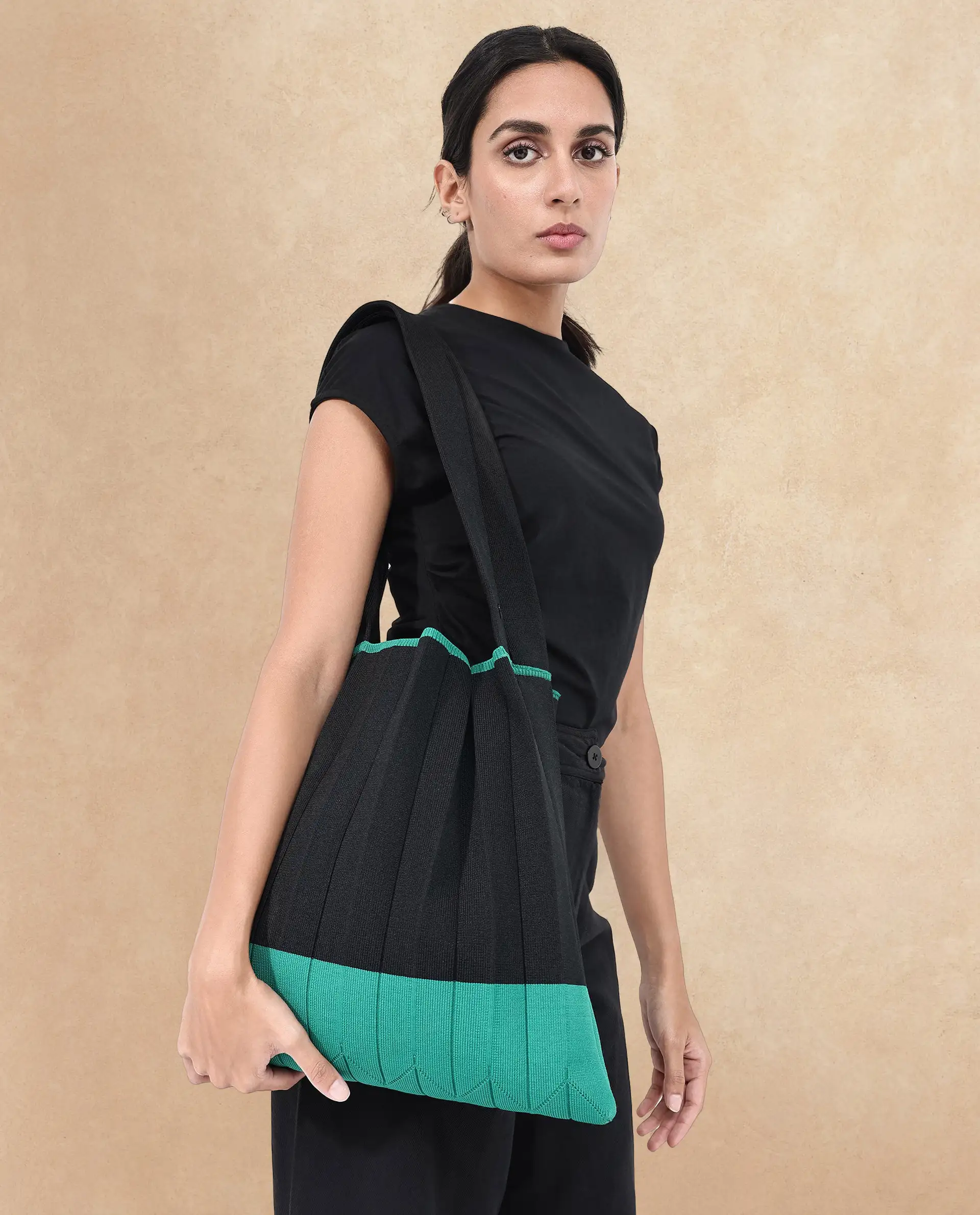 Rareism Articale Women Flounce Black Fabric Polyester Fabric Colorblock Knitted Tote Bag - Image 8