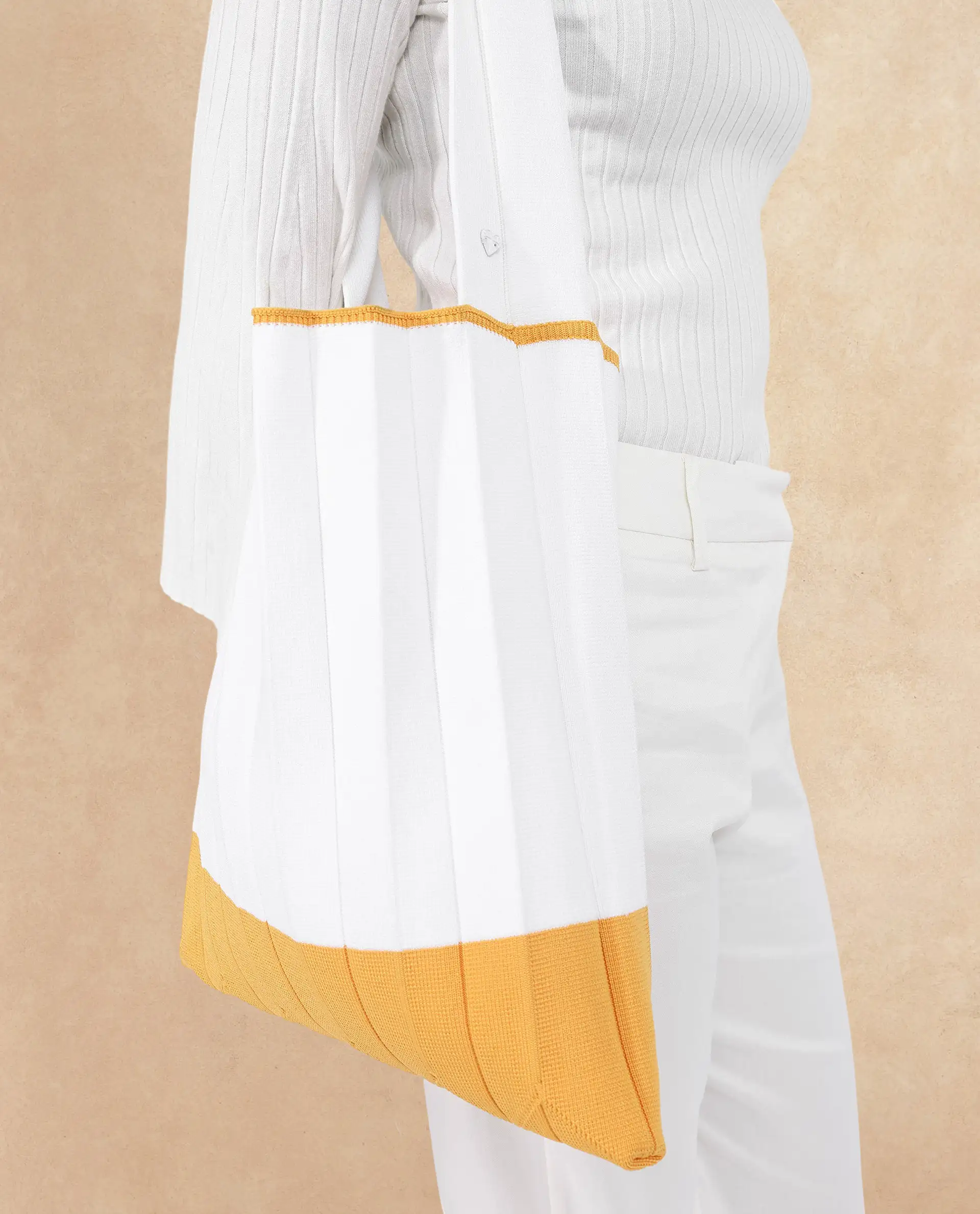 Rareism Articale Women Flounce Off White Polyester Fabric Colorblock Knitted Tote Bag - Image 4
