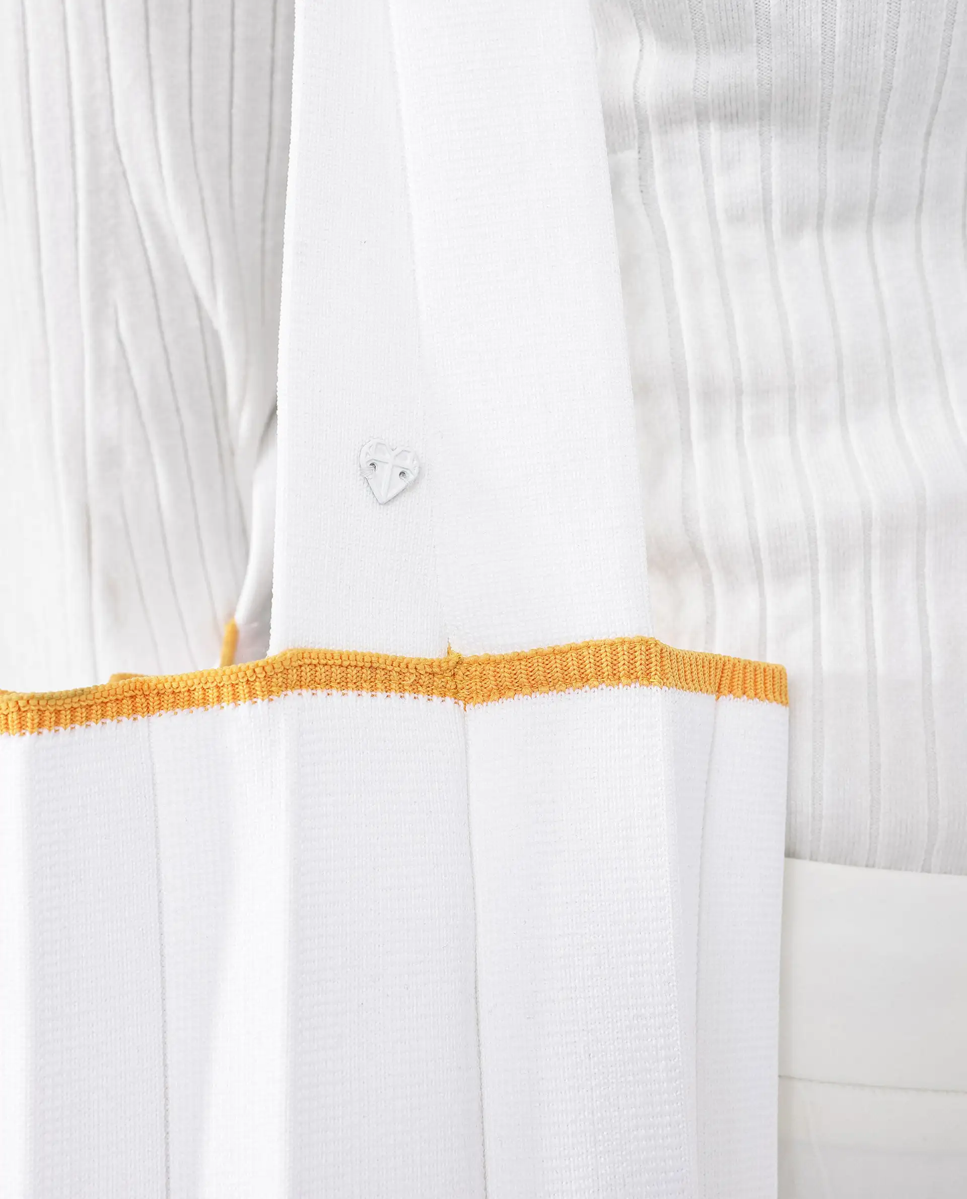 Rareism Articale Women Flounce Off White Polyester Fabric Colorblock Knitted Tote Bag - Image 7