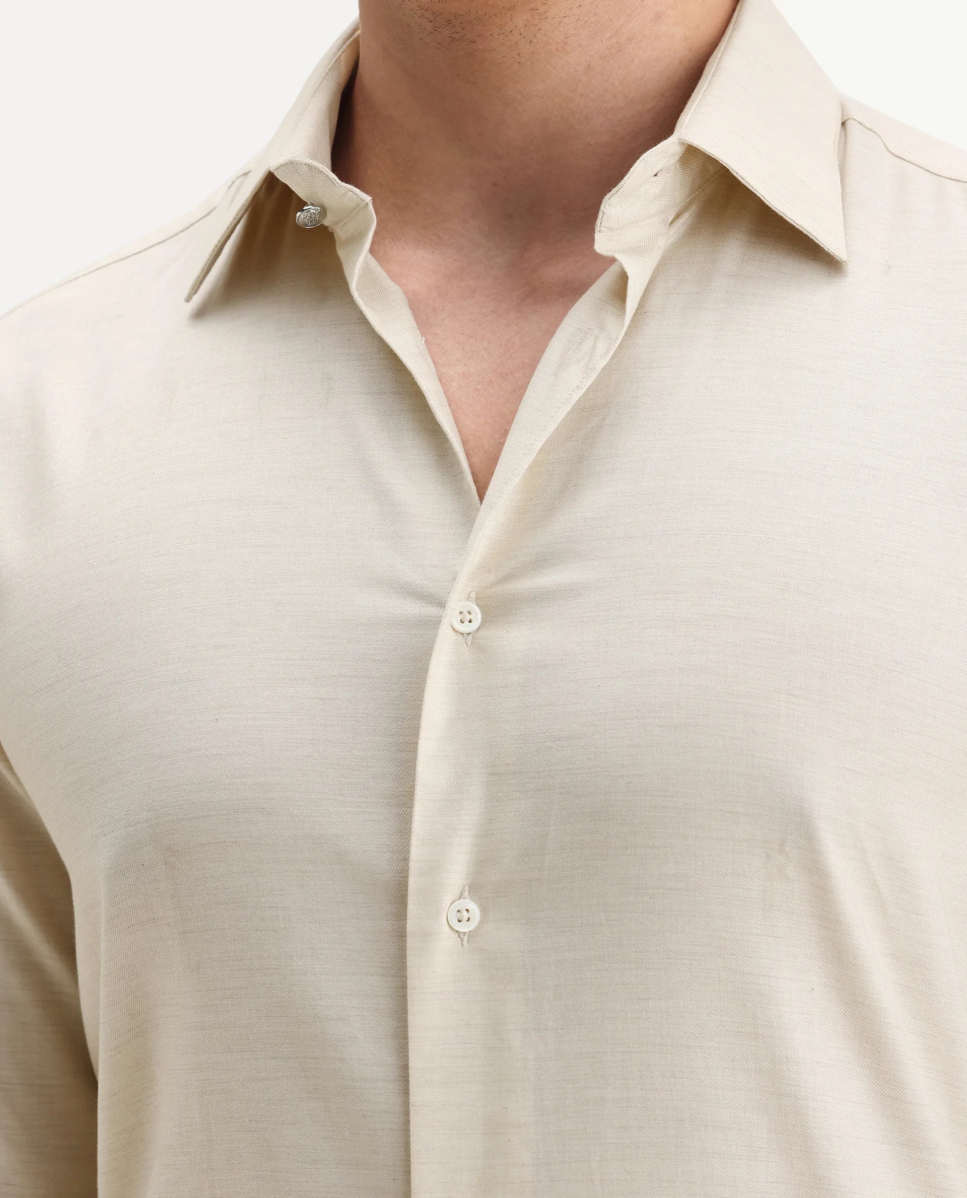 Rare Rabbit Men's Forde Off White Cotton Plain Regular Fit Full Sleeve Collared Shirt - Image 3