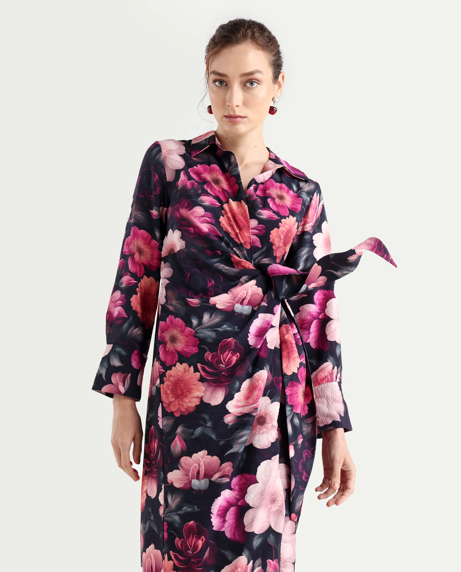 Rareism Women's Frastio Sc Black Viscose Blend Drop Collar Floral Print Extended Sleeves Maxi Straight Fit Dress - Image 2