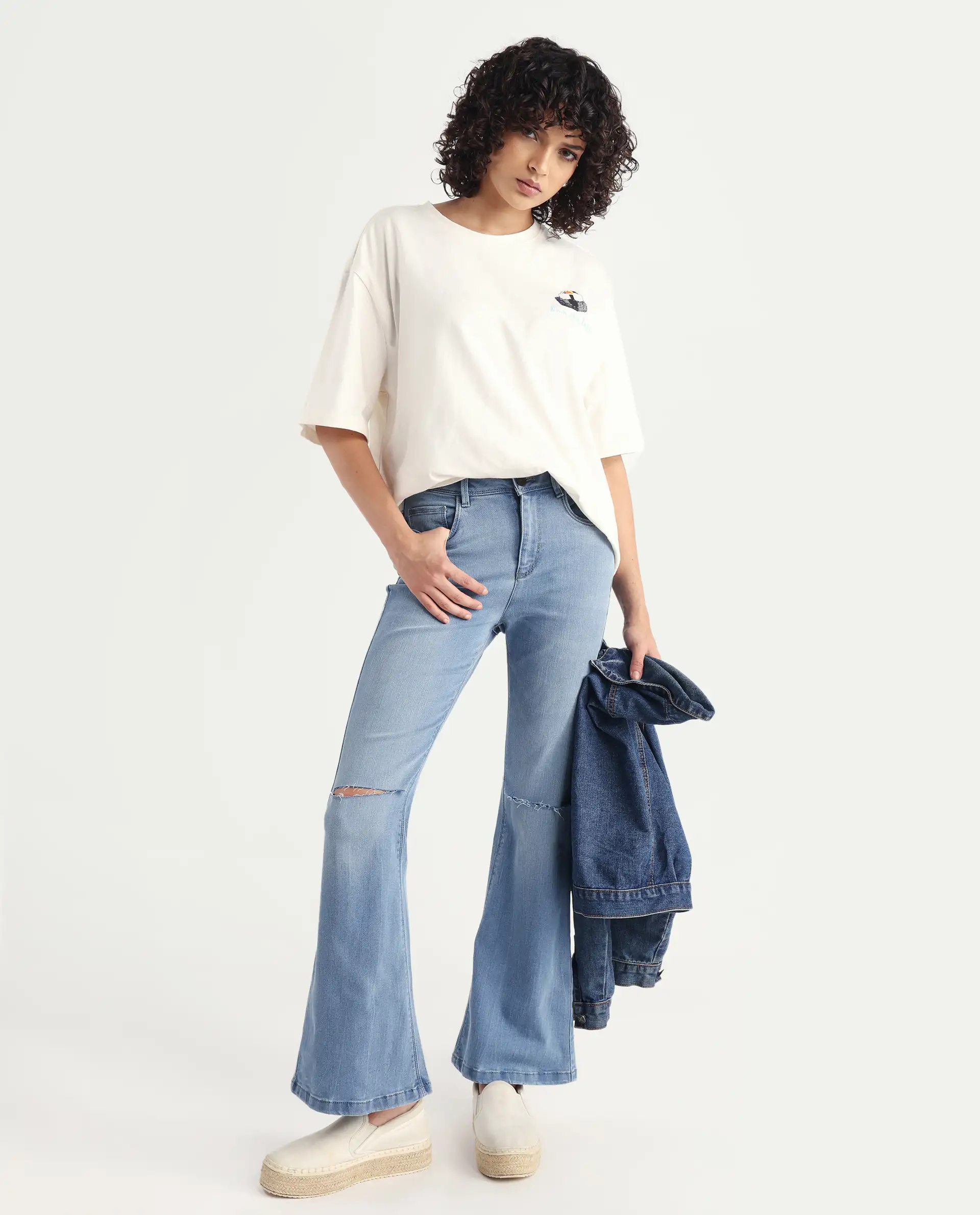 Rareism Women's Fritillary Blue Cotton Blend Plain Ankle Length Relaxed Fit Jeans