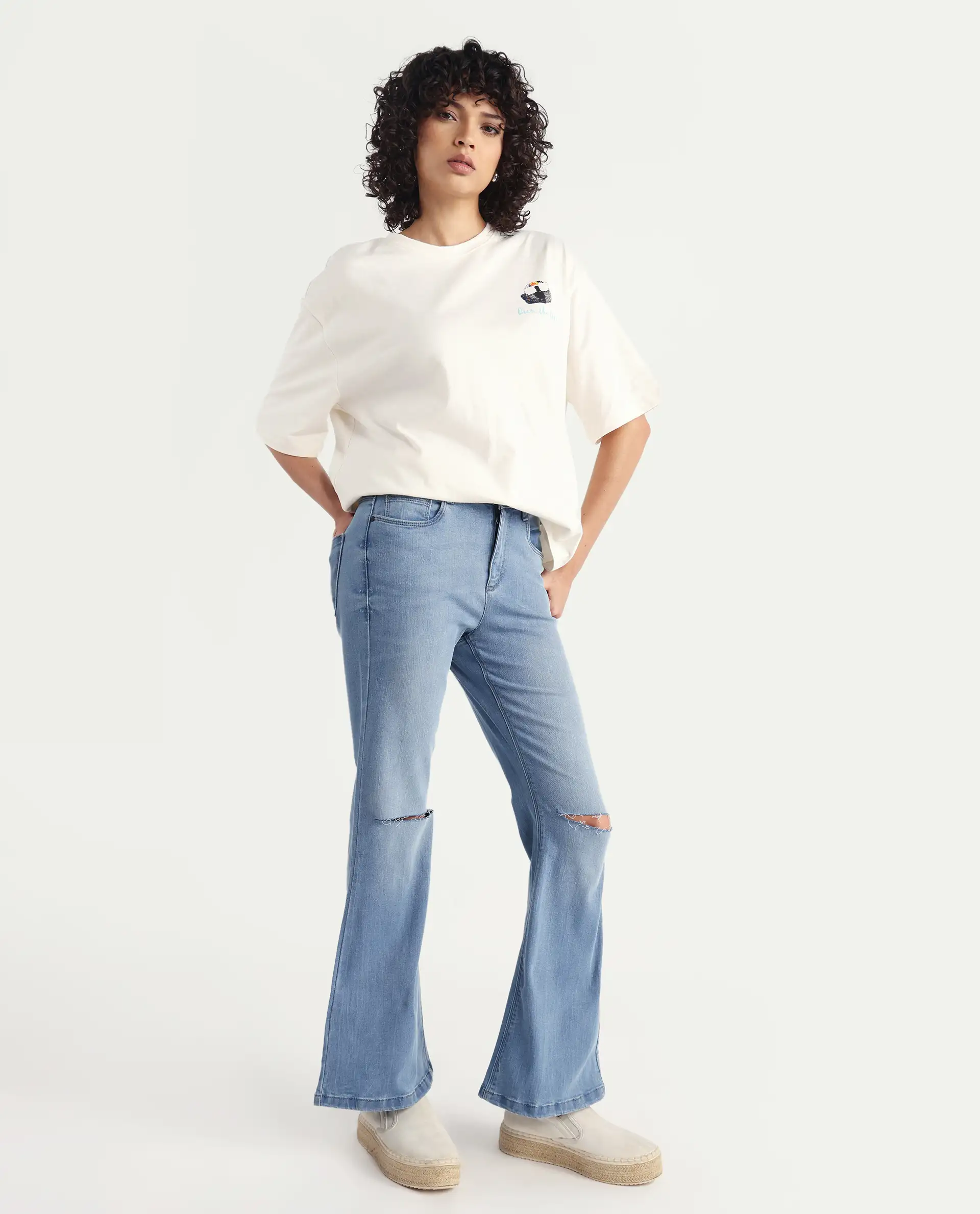 Rareism Women's Fritillary Blue Cotton Blend Plain Ankle Length Relaxed Fit Jeans - Image 2