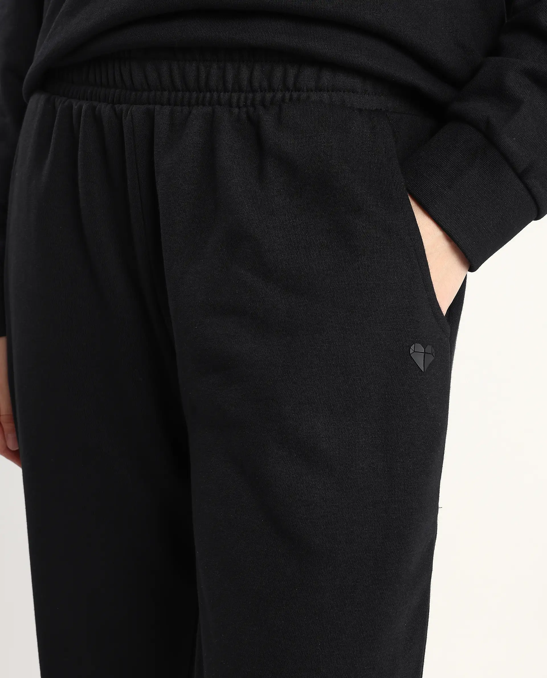 Rareism Women's Fronk Black Polyester Blend Plain Ankle Length Tailored Track Pant - Image 4