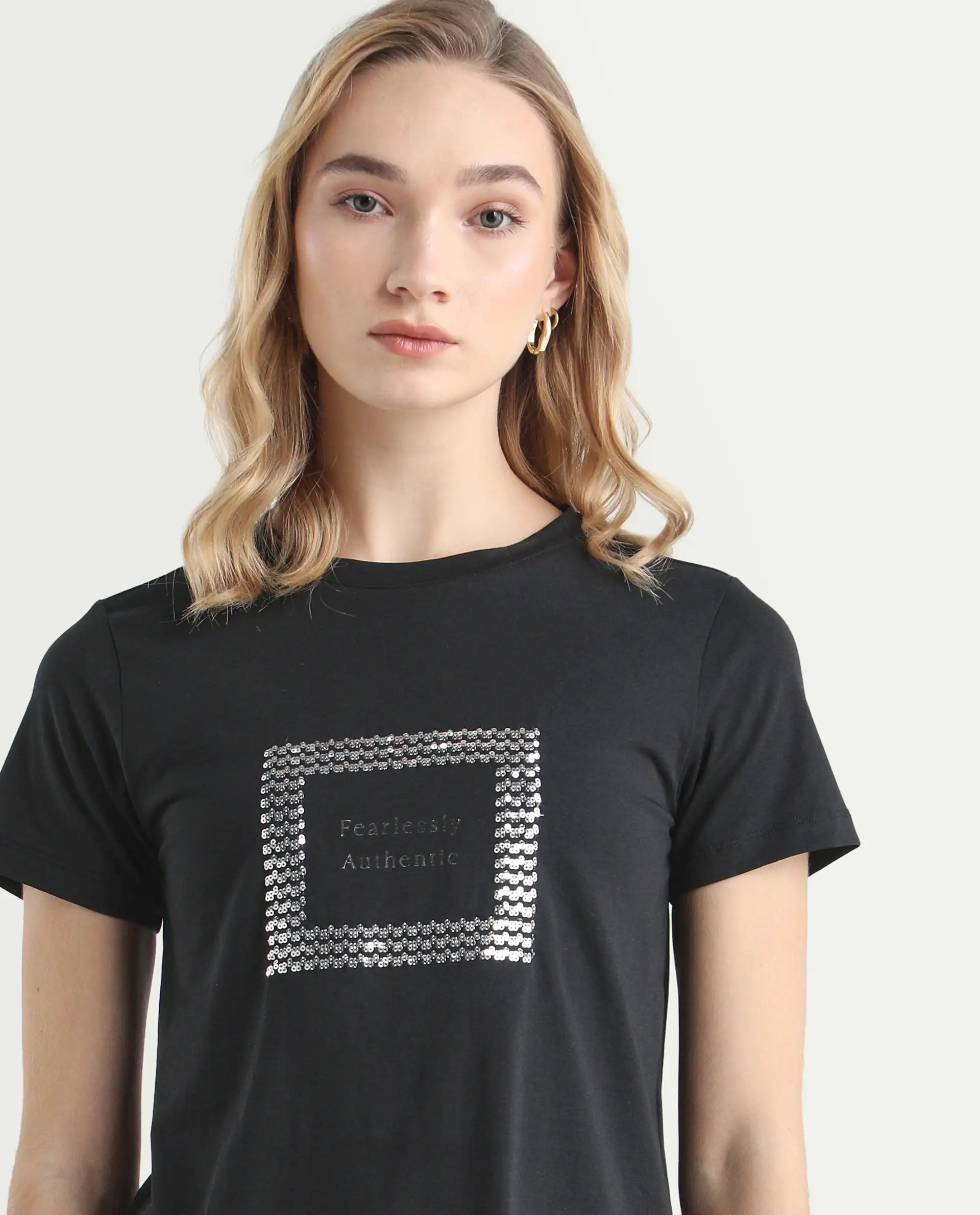 Rareism Women's Frunta Black Cotton Blend Crew Neck Graphic Print Regular Fit T-Shirt - Image 4