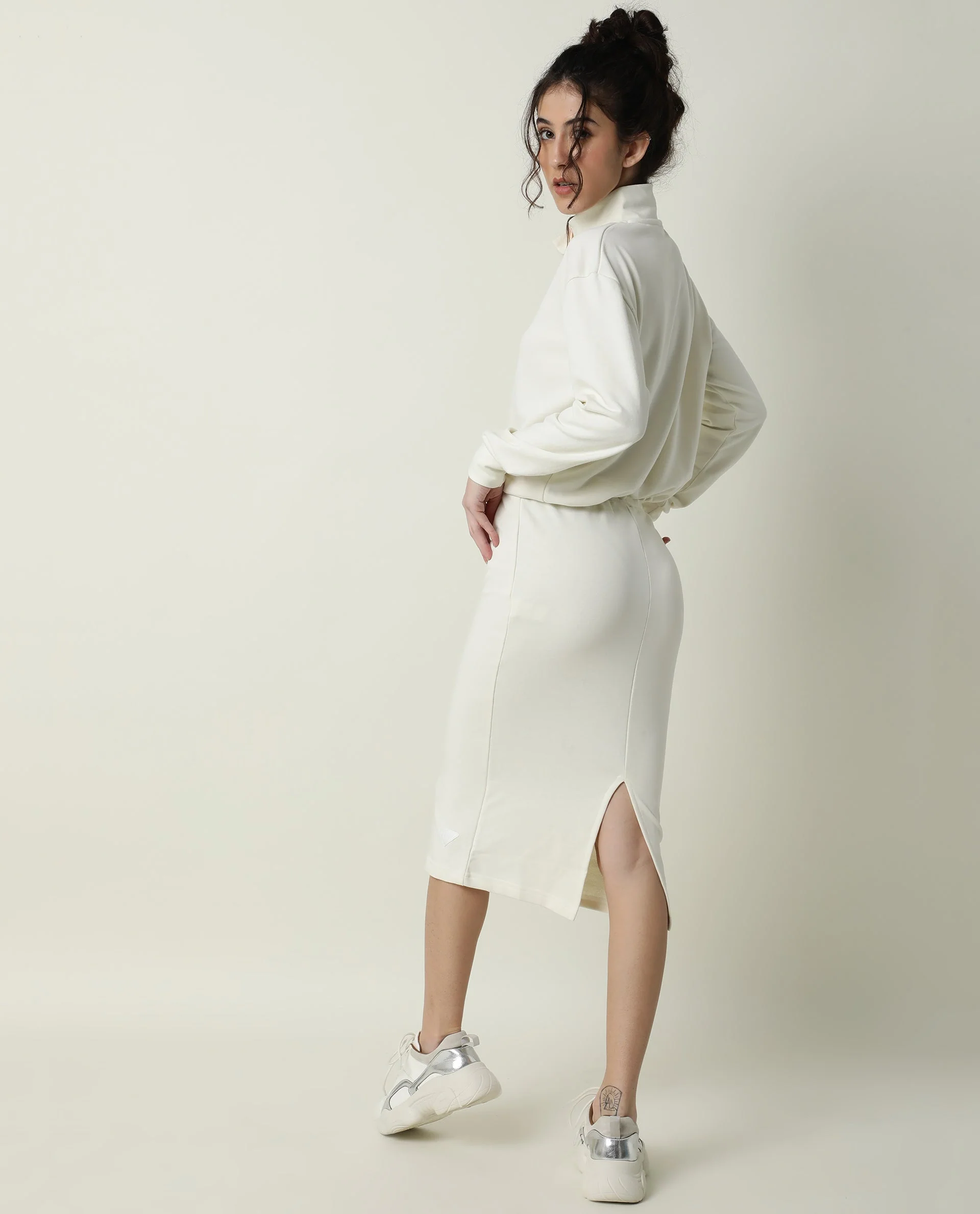 Rareism Women's Fudge-1 Offwhite Polyester Blend Plain Midi Tailored Skirt - Image 11
