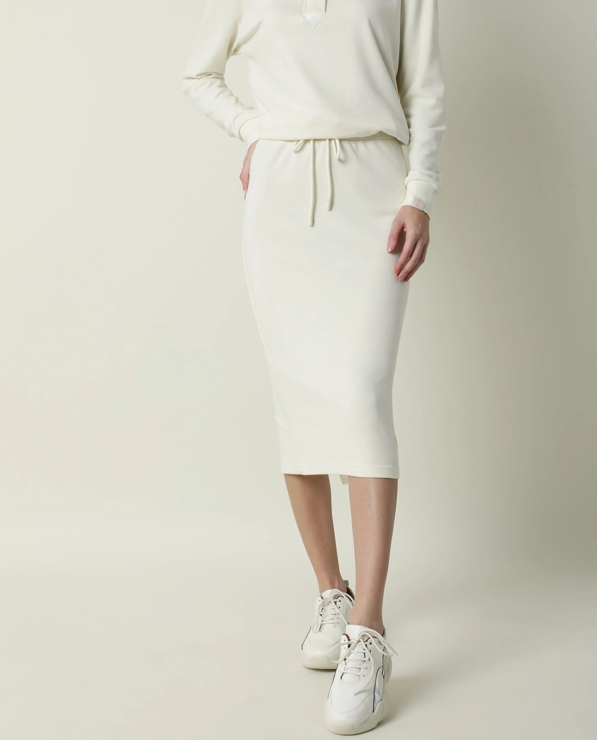 Rareism Women's Fudge-1 Offwhite Polyester Blend Plain Midi Tailored Skirt - Image 7