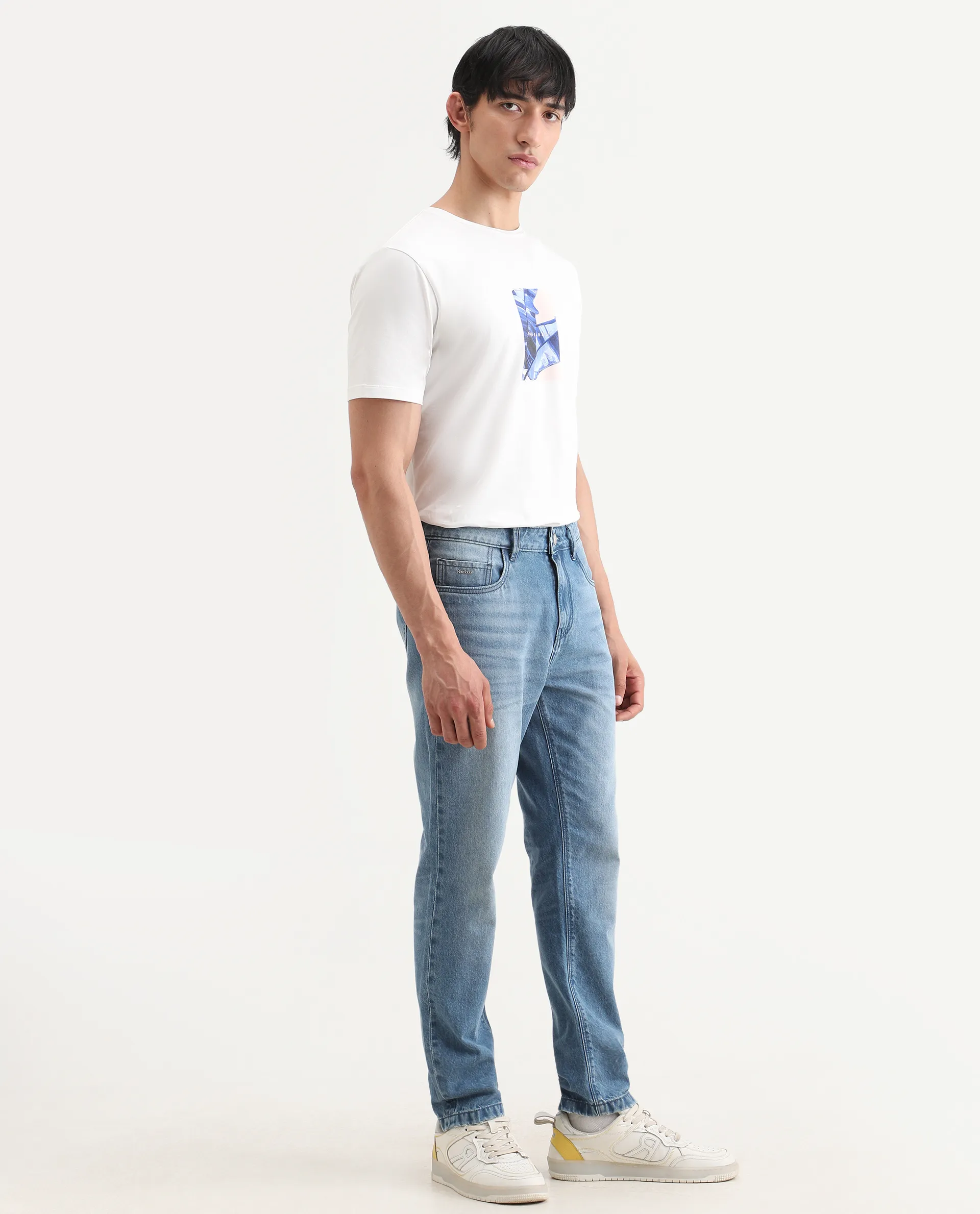 Rare Rabbit Men's Fynn Light Blue Cotton Fabric Kurt Carrot Plain Jeans - Image 7