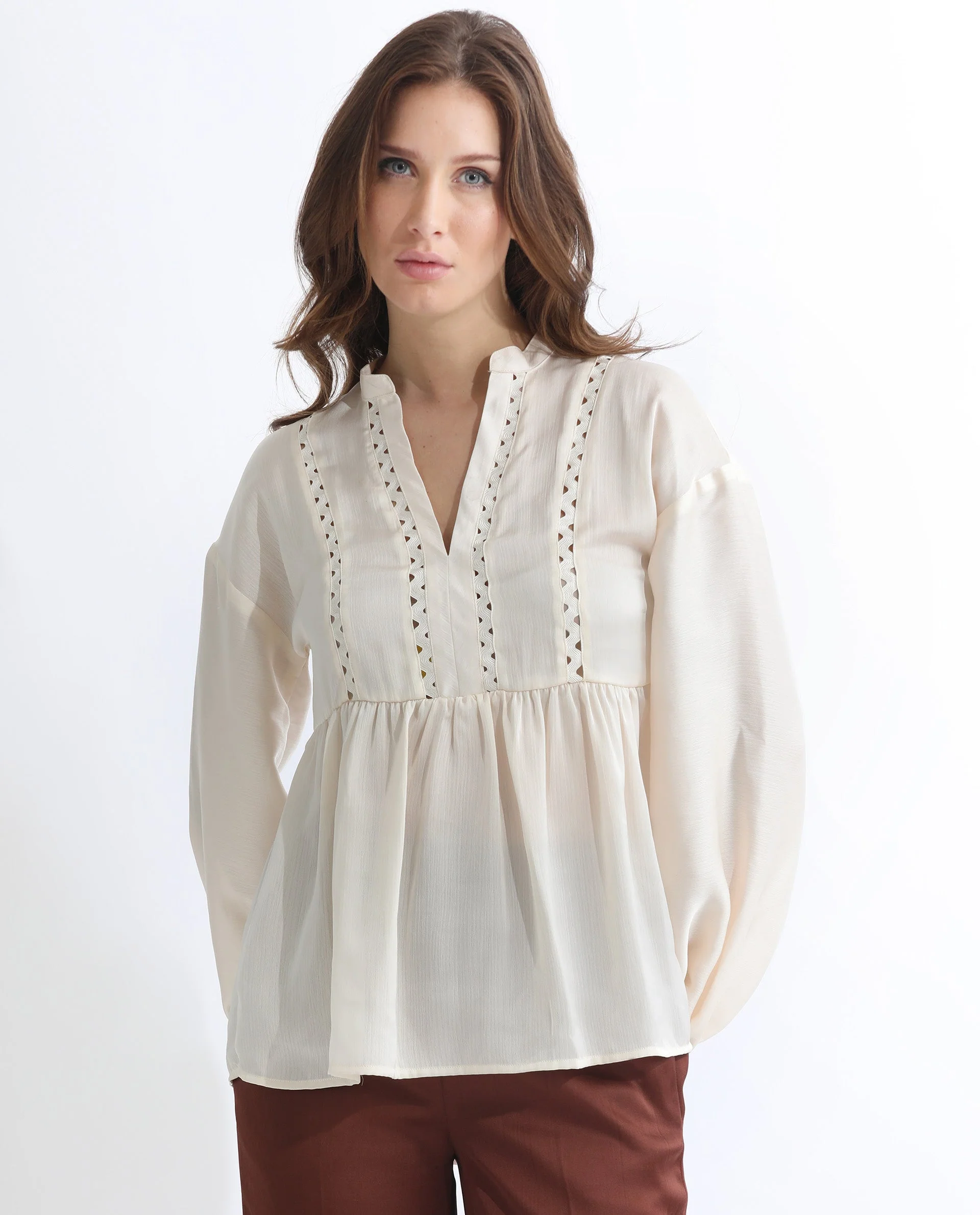 Rareism Women's Gail Off White Polyester V-Neck Plain Cuffed Sleeve Relaxed Fit Top - Image 4