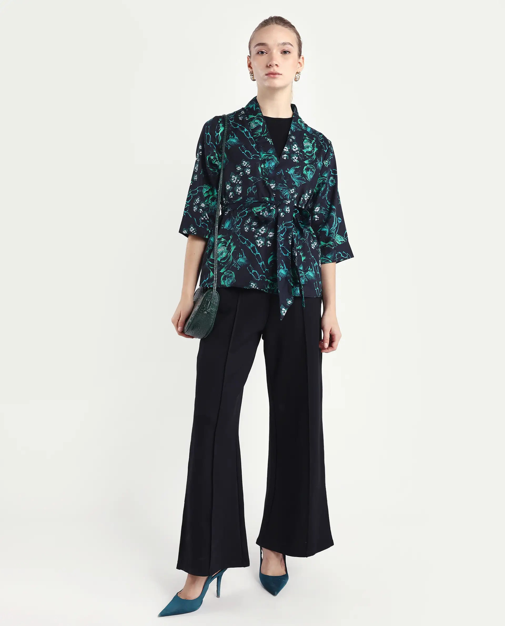 Rareism Women's Gamo Black Cotton Blend Overlap Neck Floral Print Regular Fit Top - Image 2
