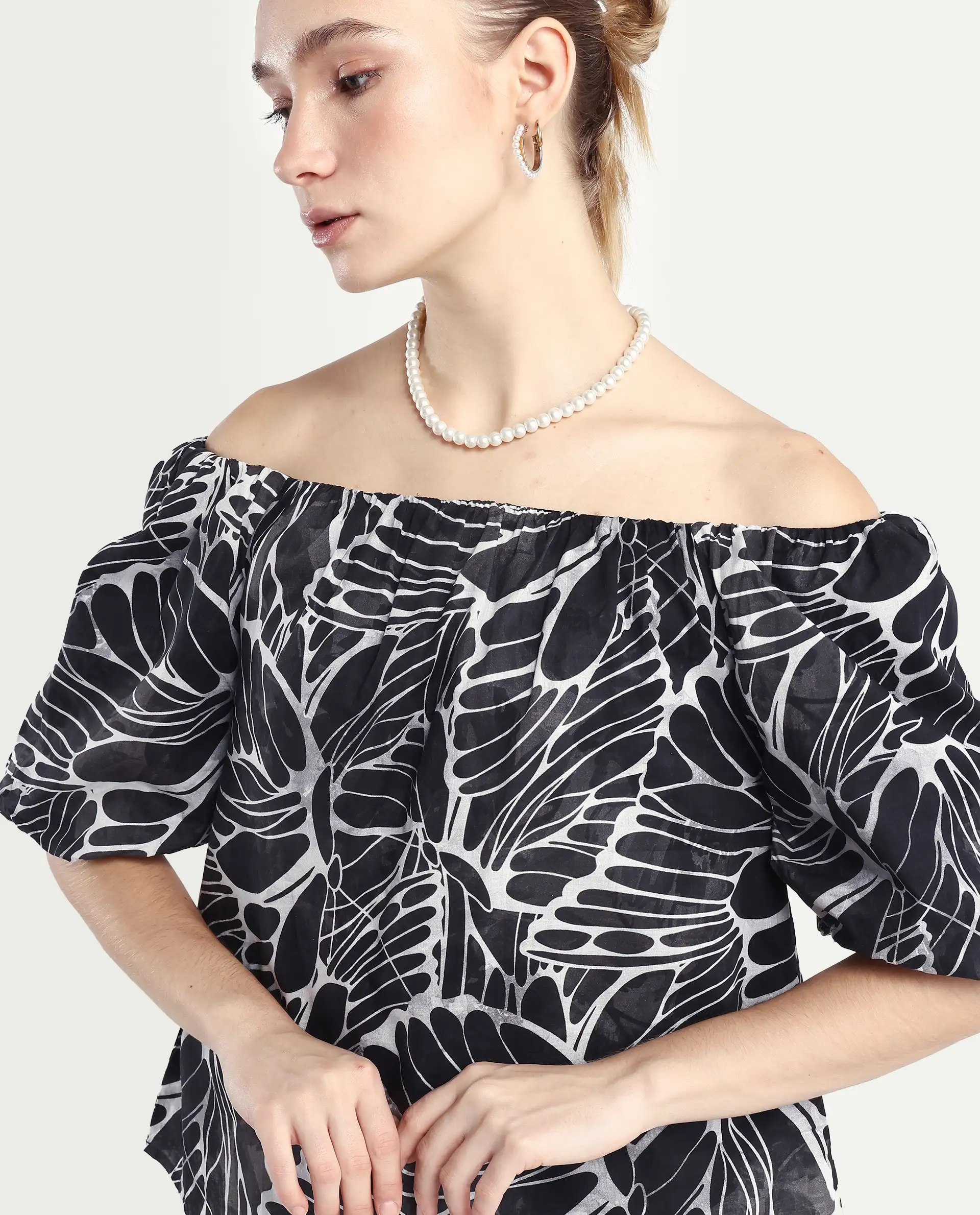 Rareism Women's Getan Black Viscose Blend Square Neck Abstract Print Balloon Sleeve Relaxed Fit Top - Image 3