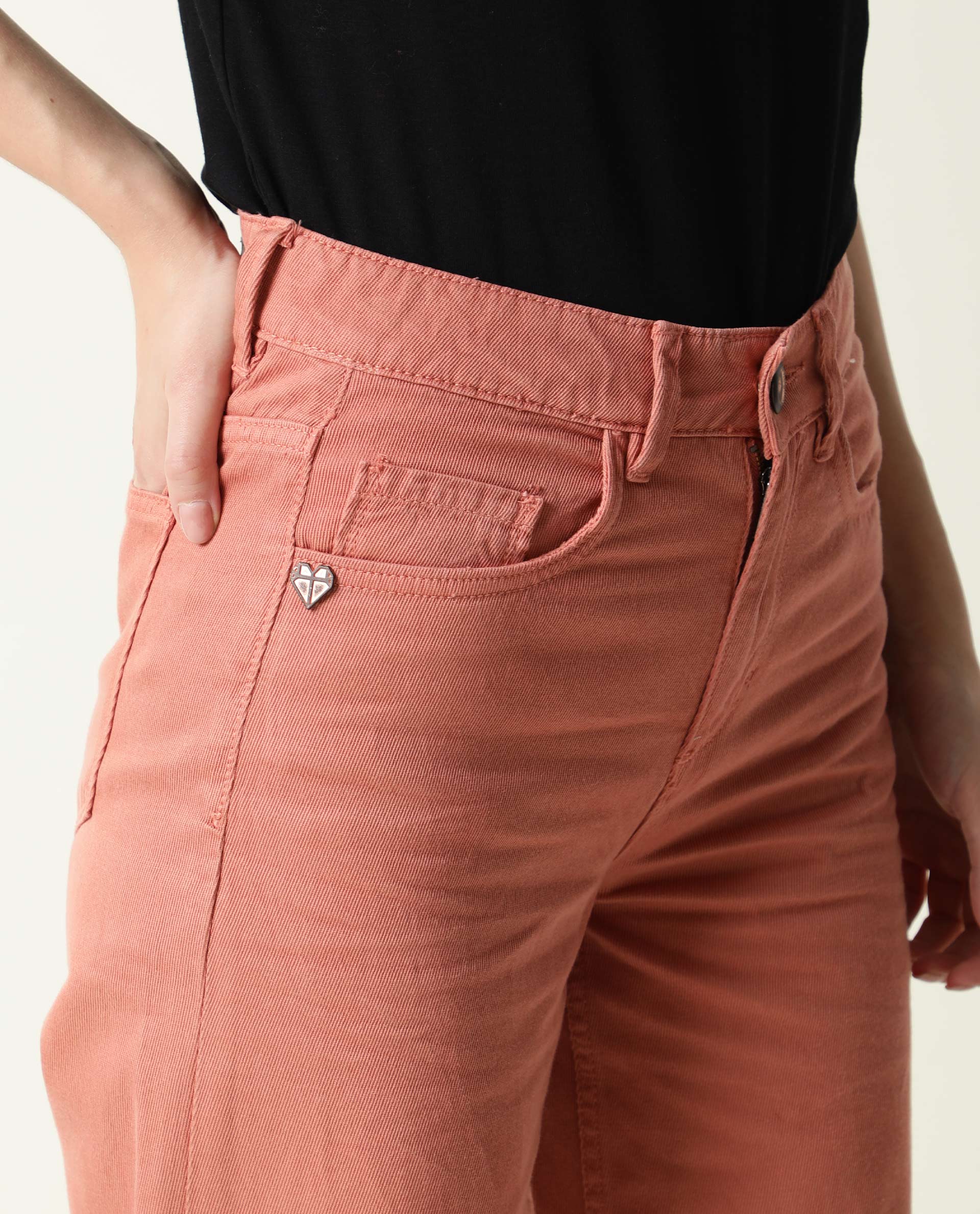 Rareism Women's Ginno Peach Cotton Plain Ankle Length Regular Fit Trouser - Image 4