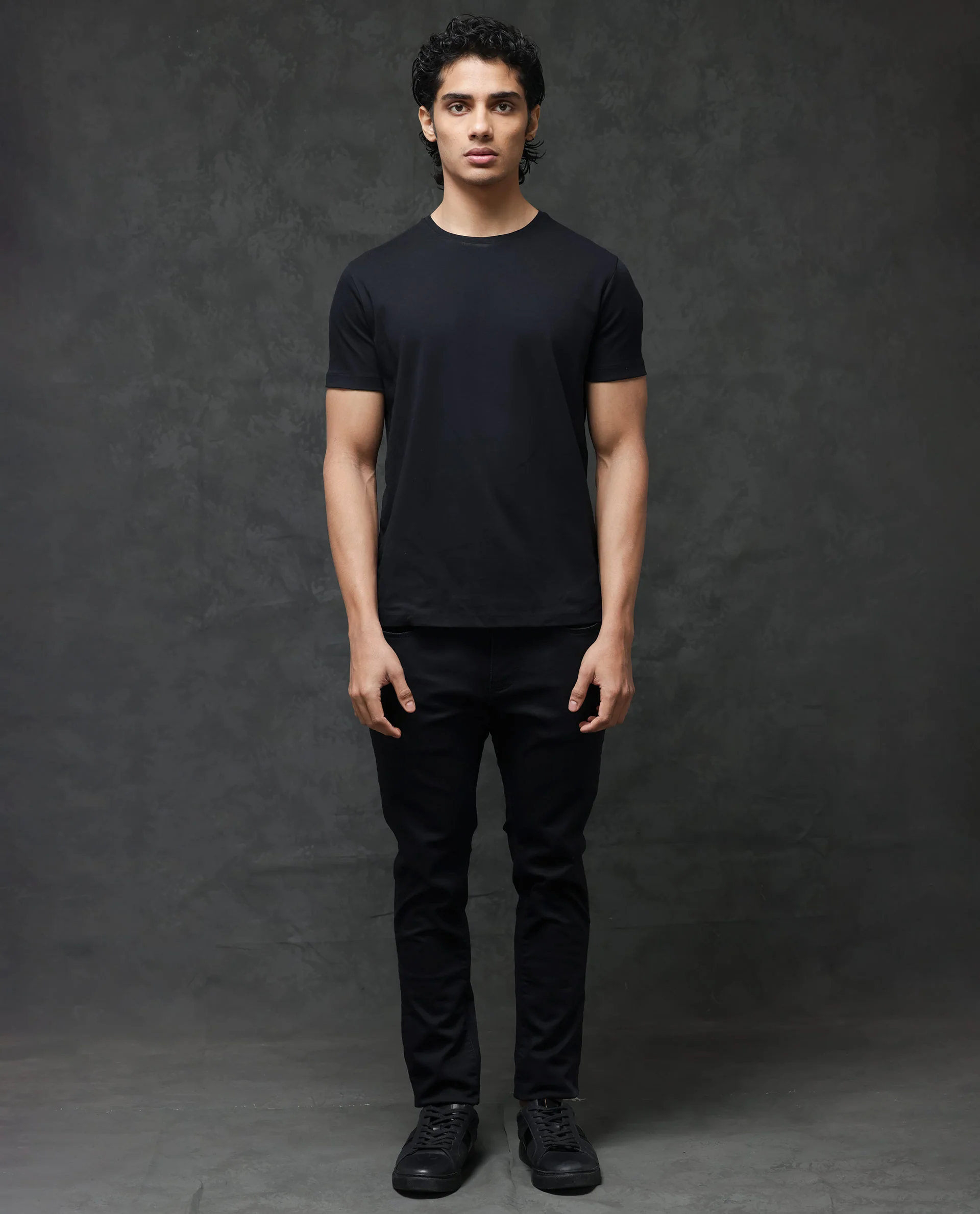 Rare Rabbit Men's Gis Black Cotton Plain Slim Fit Half Sleeve Crew Neck T-Shirt - Image 2