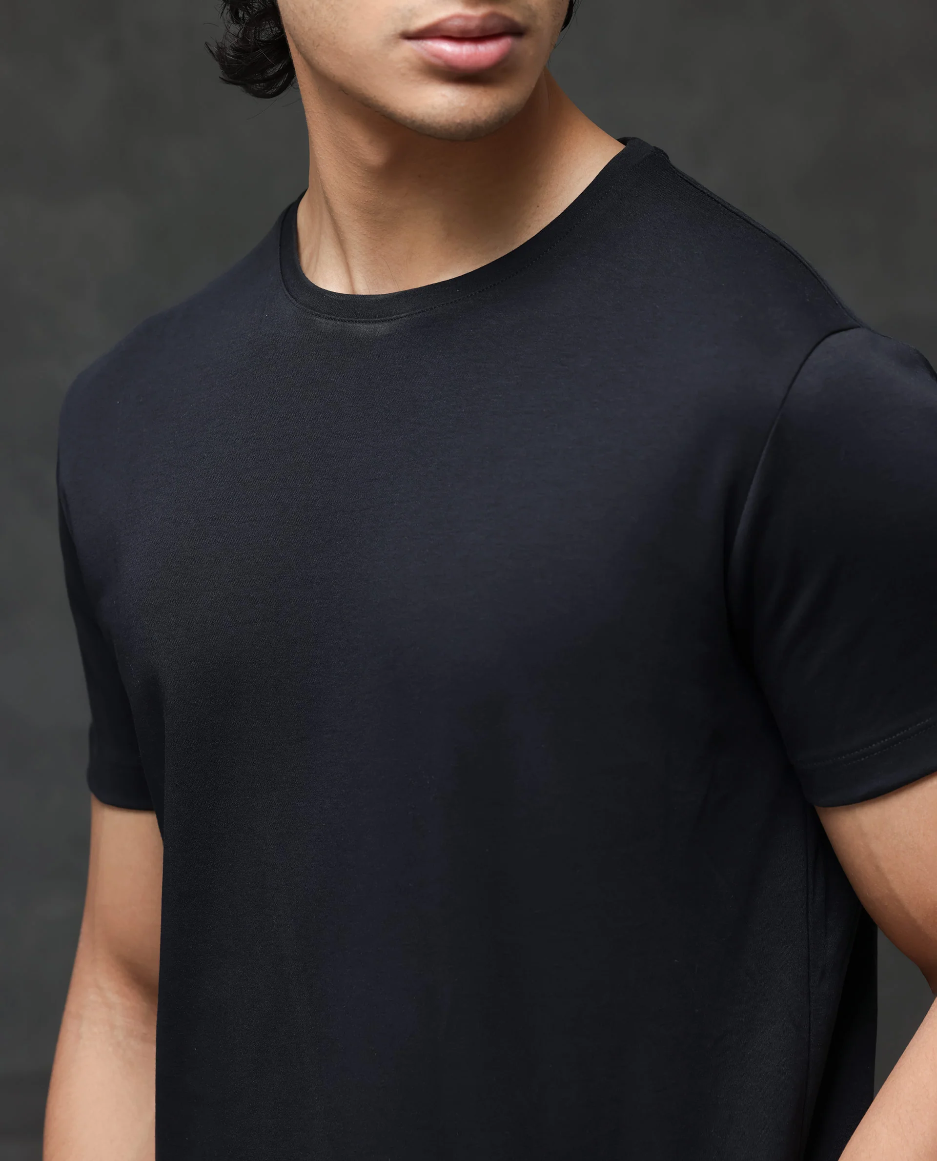 Rare Rabbit Men's Gis Black Cotton Plain Slim Fit Half Sleeve Crew Neck T-Shirt - Image 5