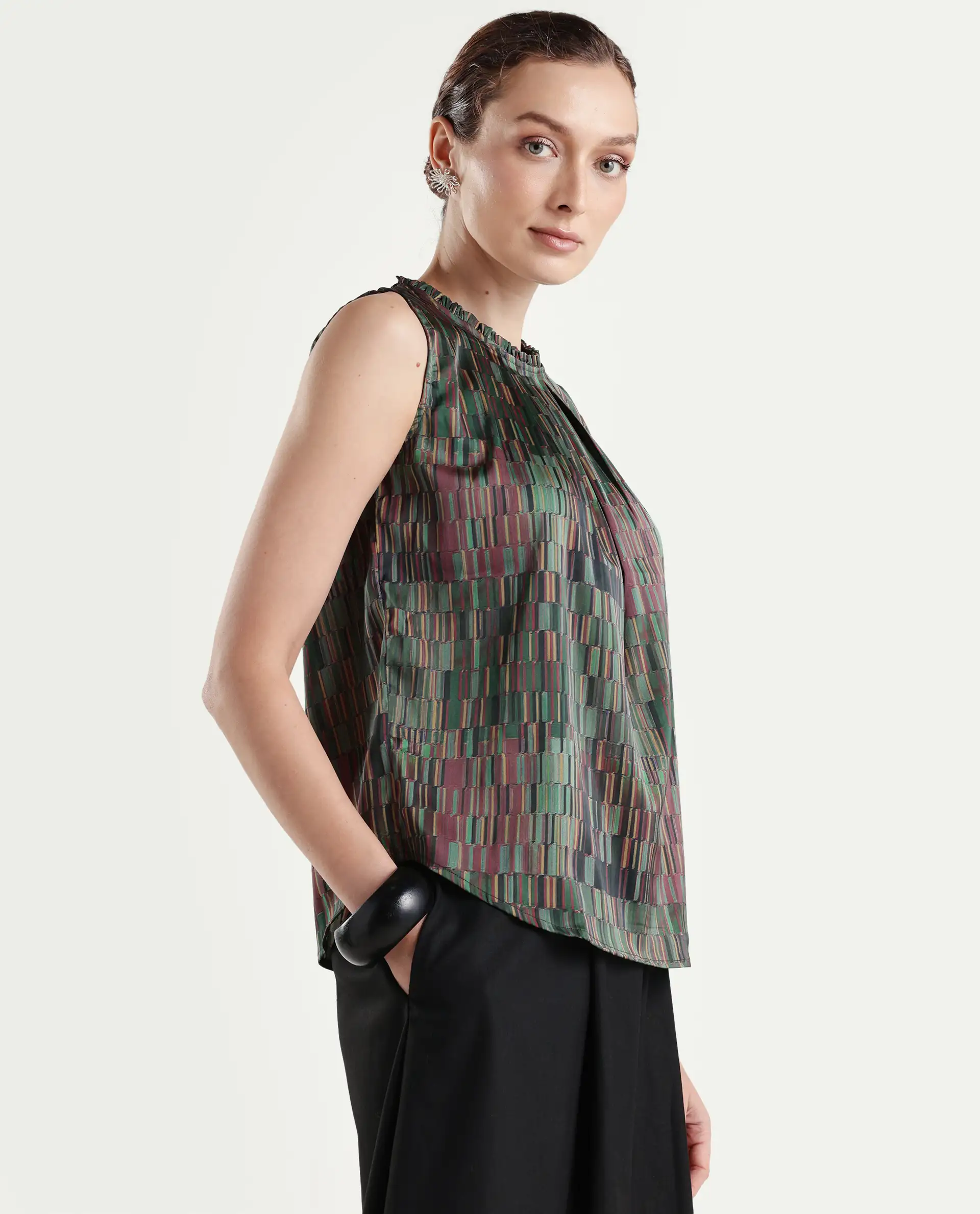Rareism Women's Giselle Olive Polyester Crew Neck Geometric Print Sleeveless Regular Fit Top - Image 6